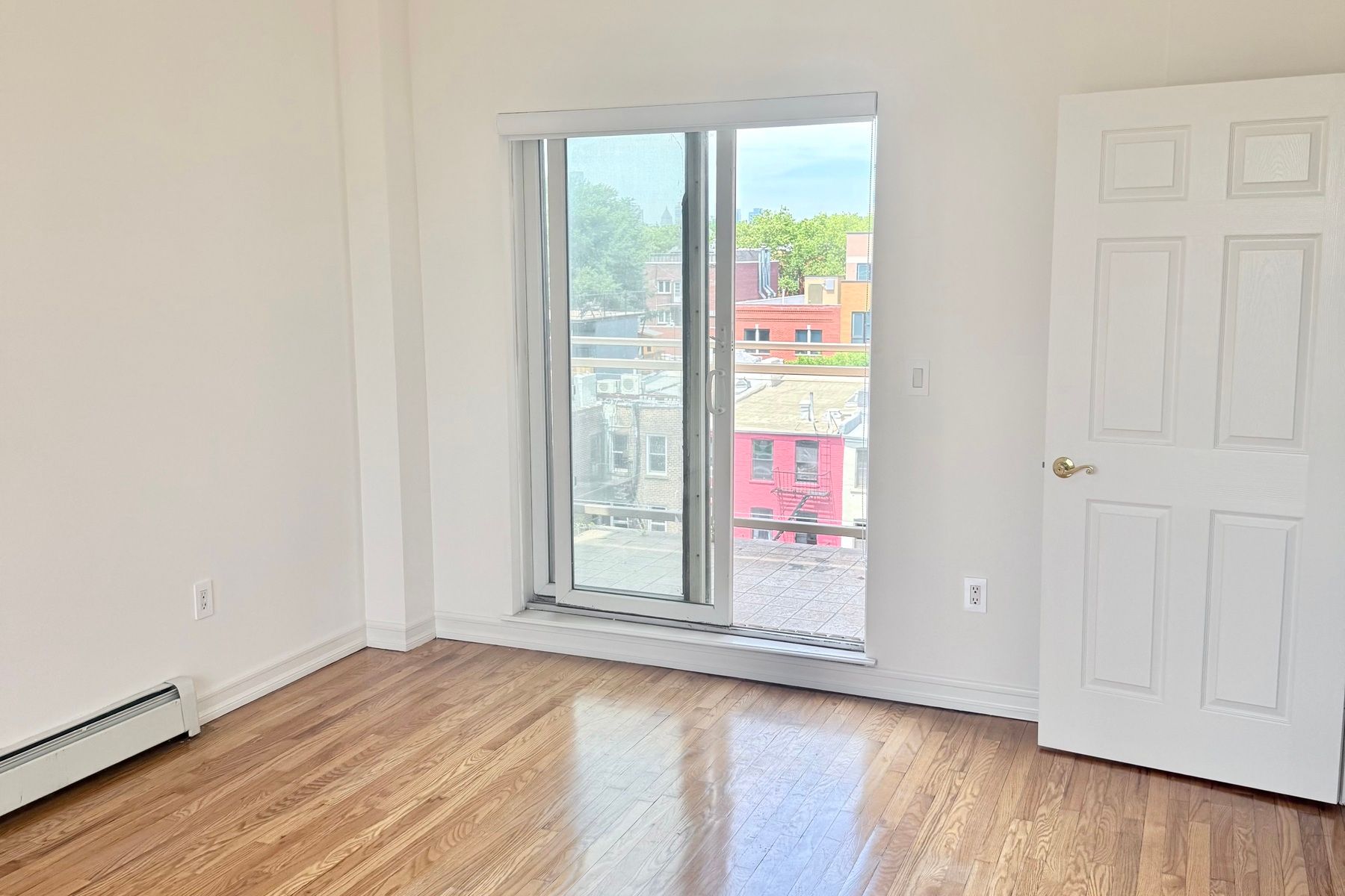 562 Court St. 5b