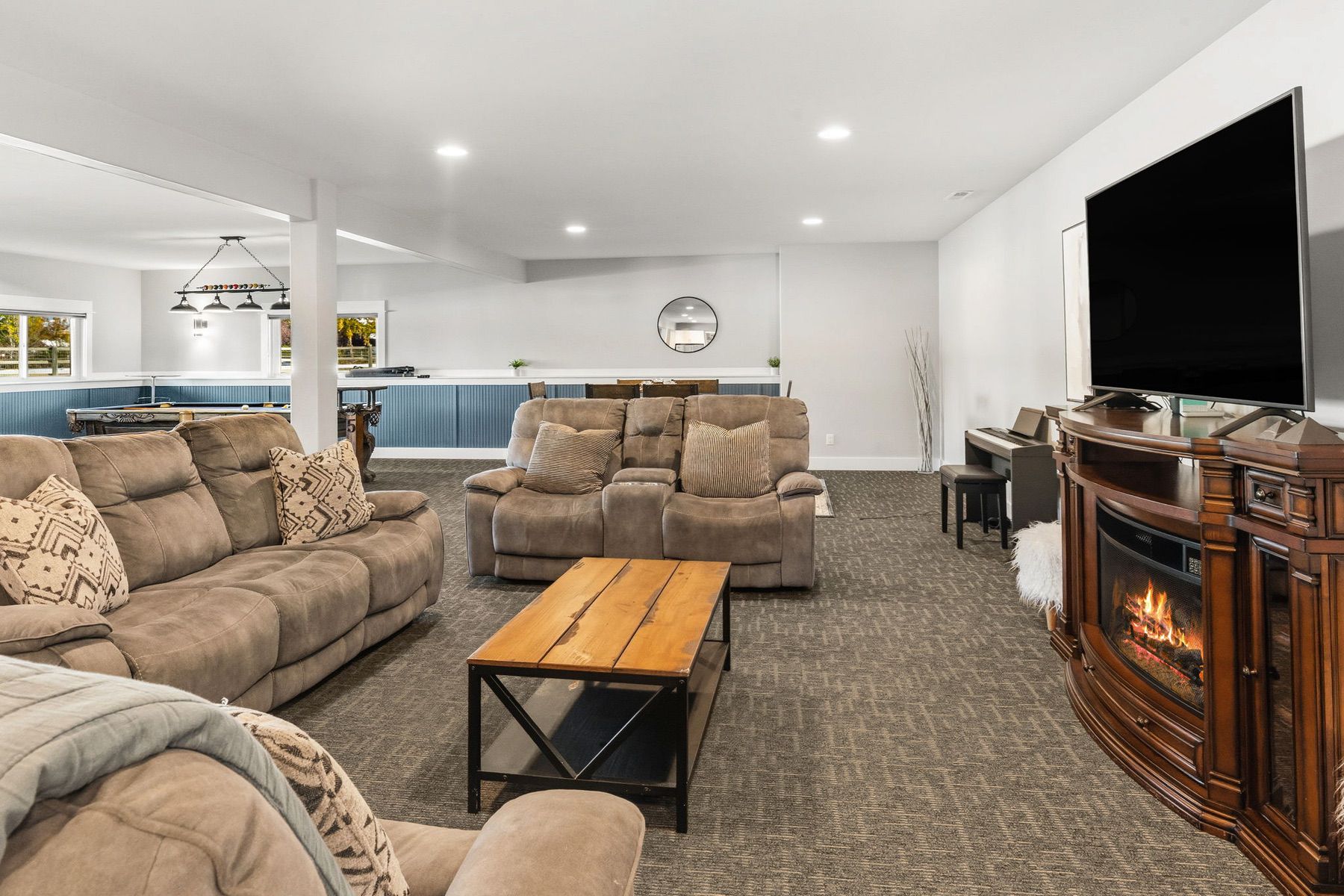 1255 Candlelight Drive