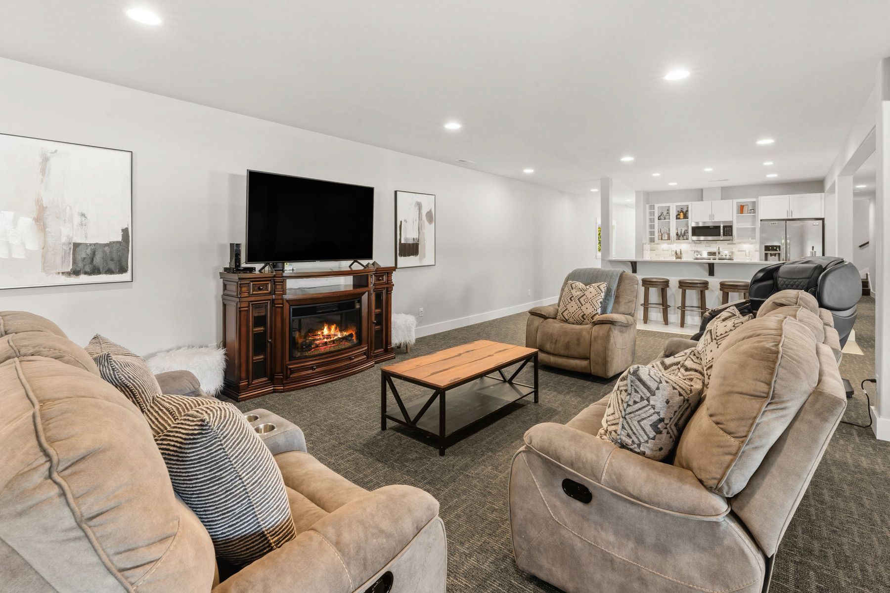 1255 Candlelight Drive