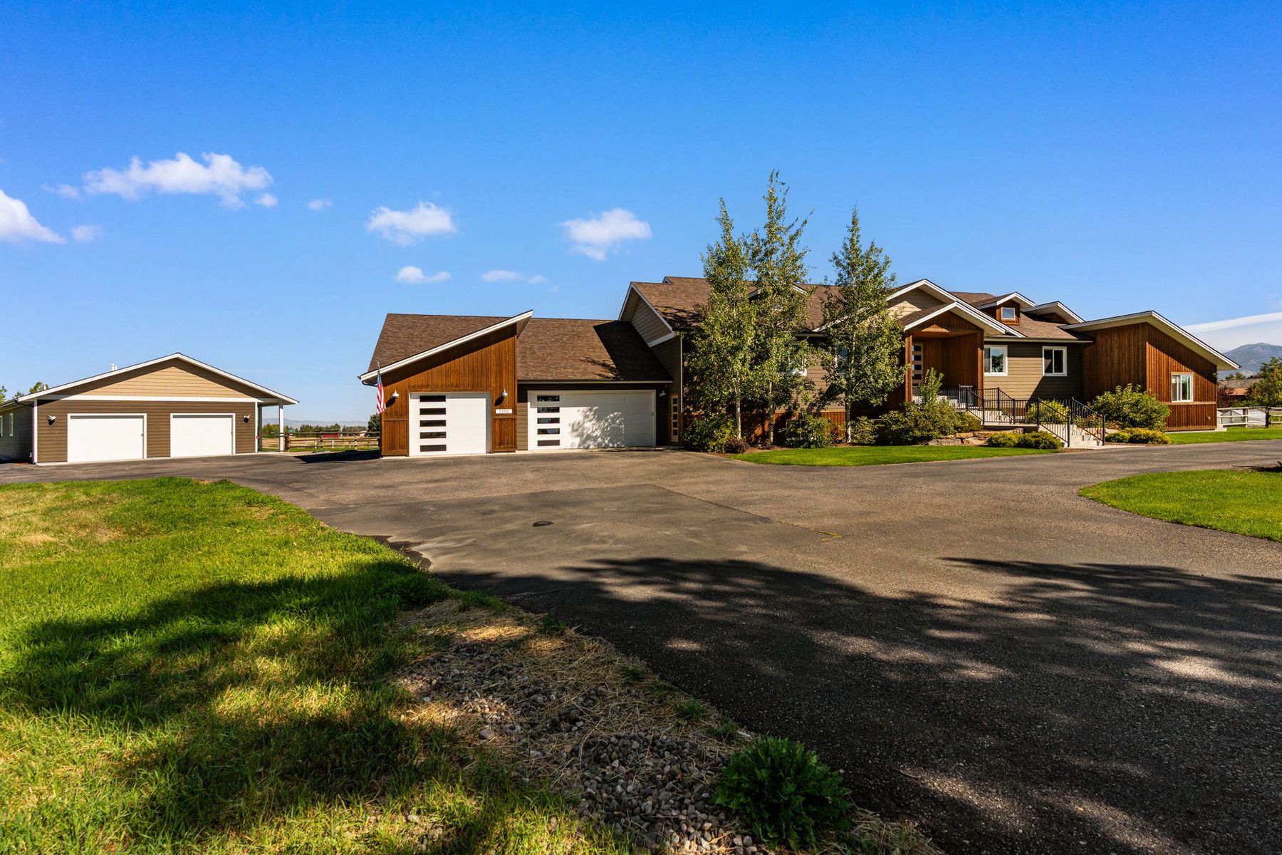 1255 Candlelight Drive