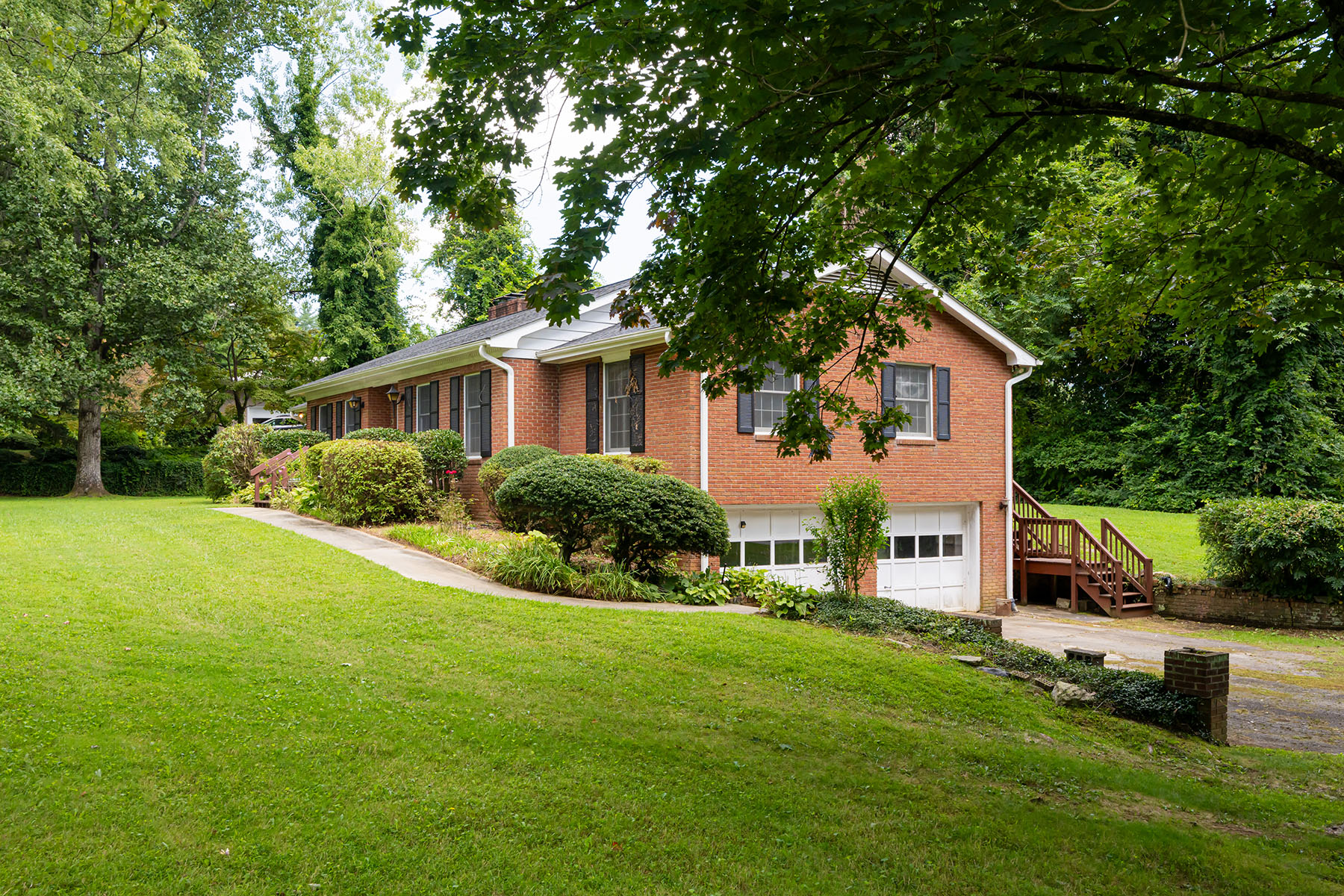 106 Yardley Court