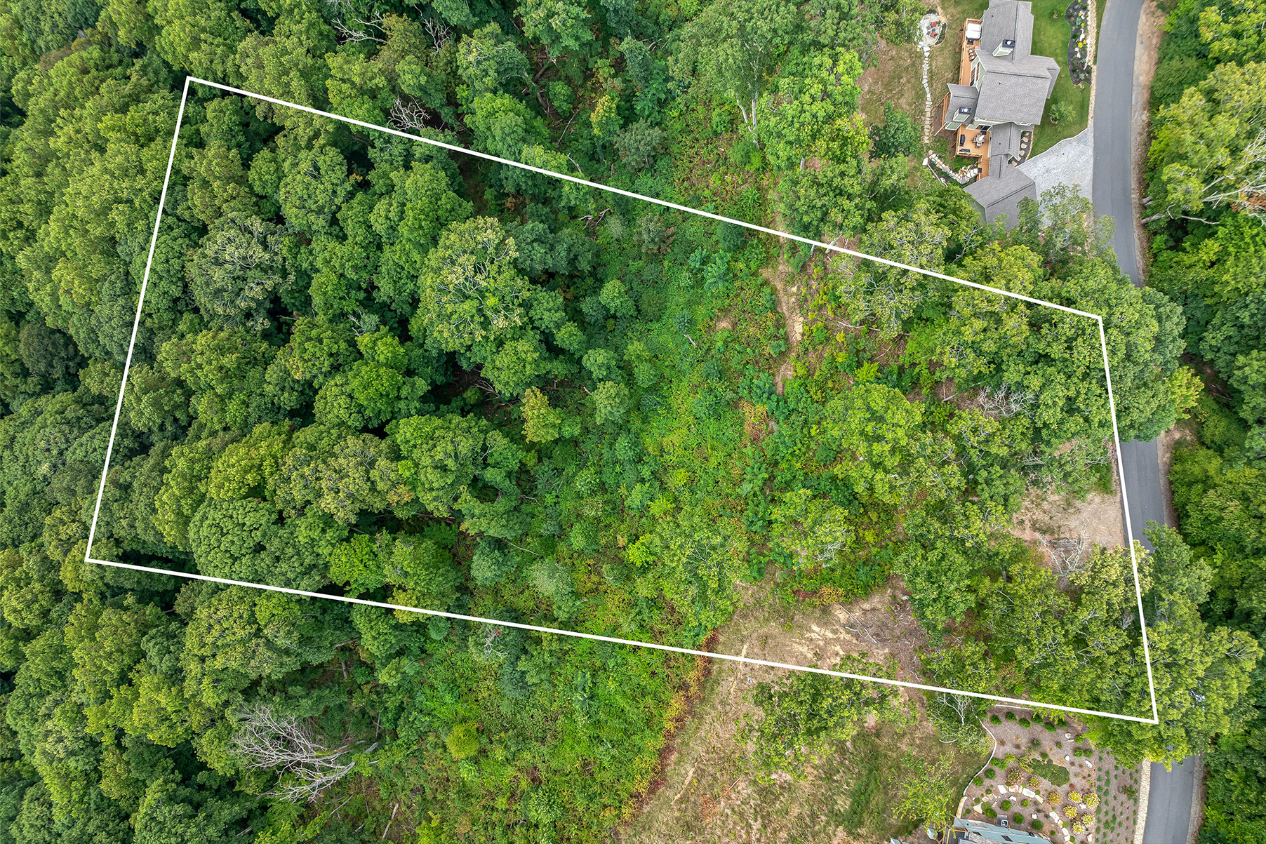 Lot #12 Signature Row Boulevard