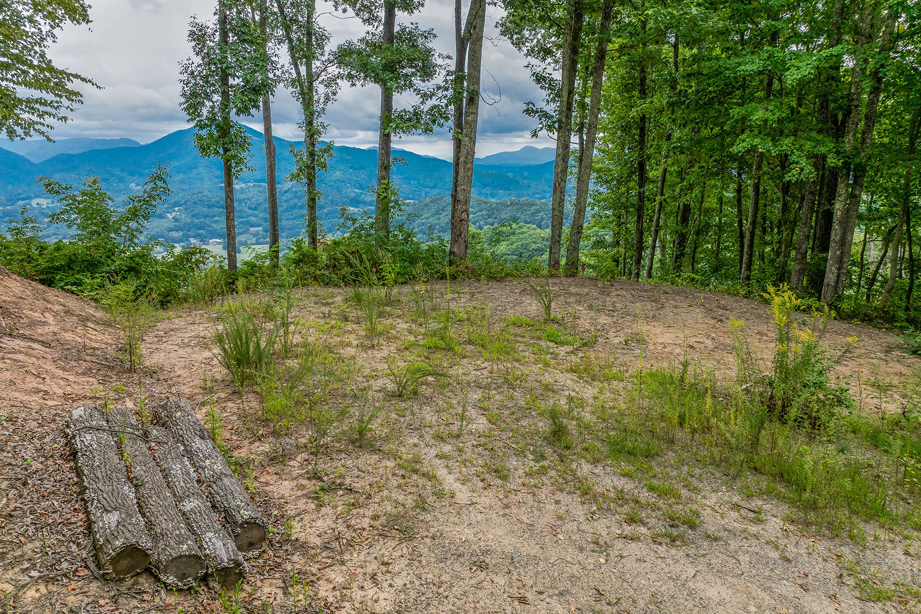Lot #12 Signature Row Boulevard