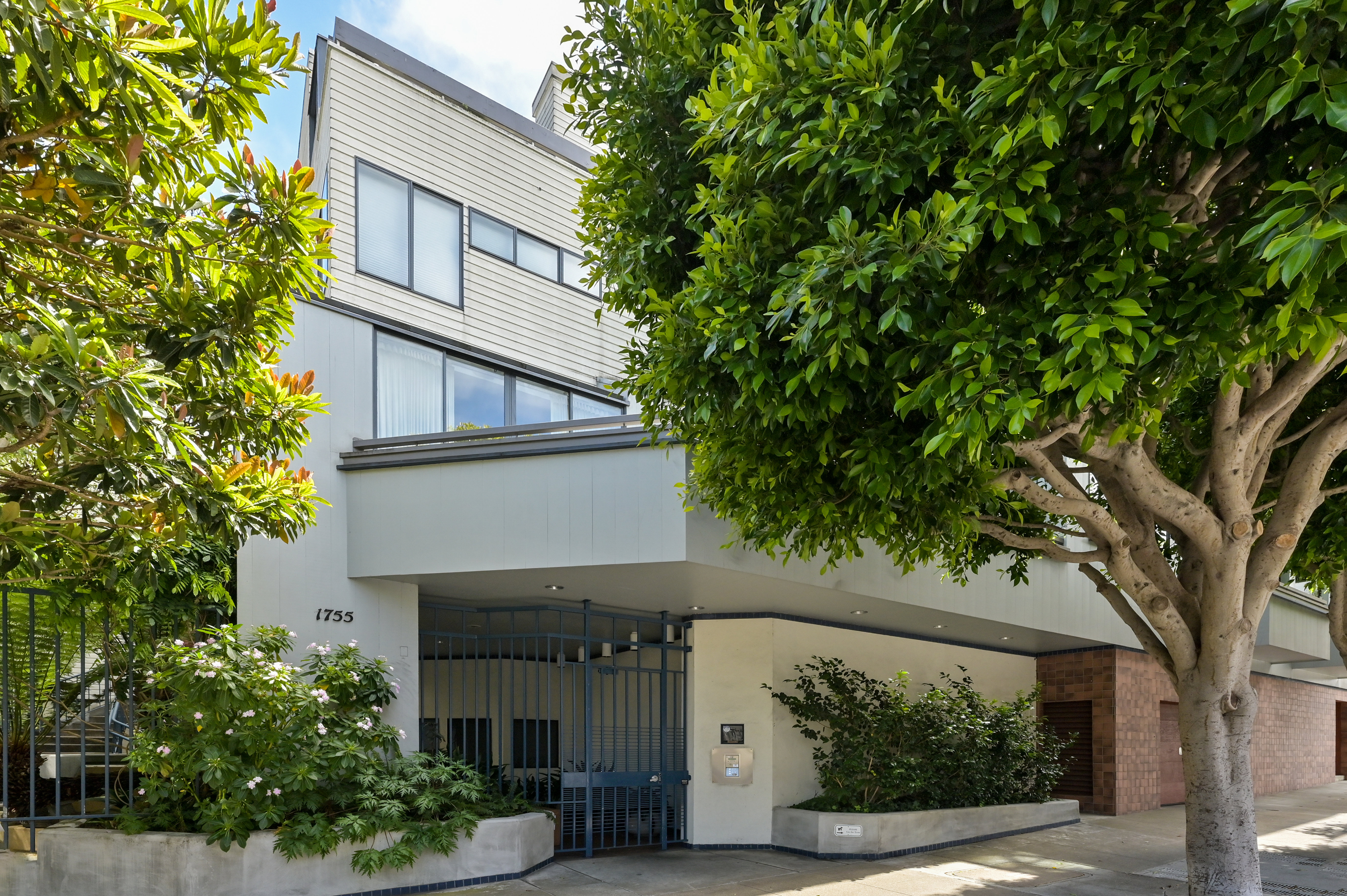 1755 Filbert Street #3a