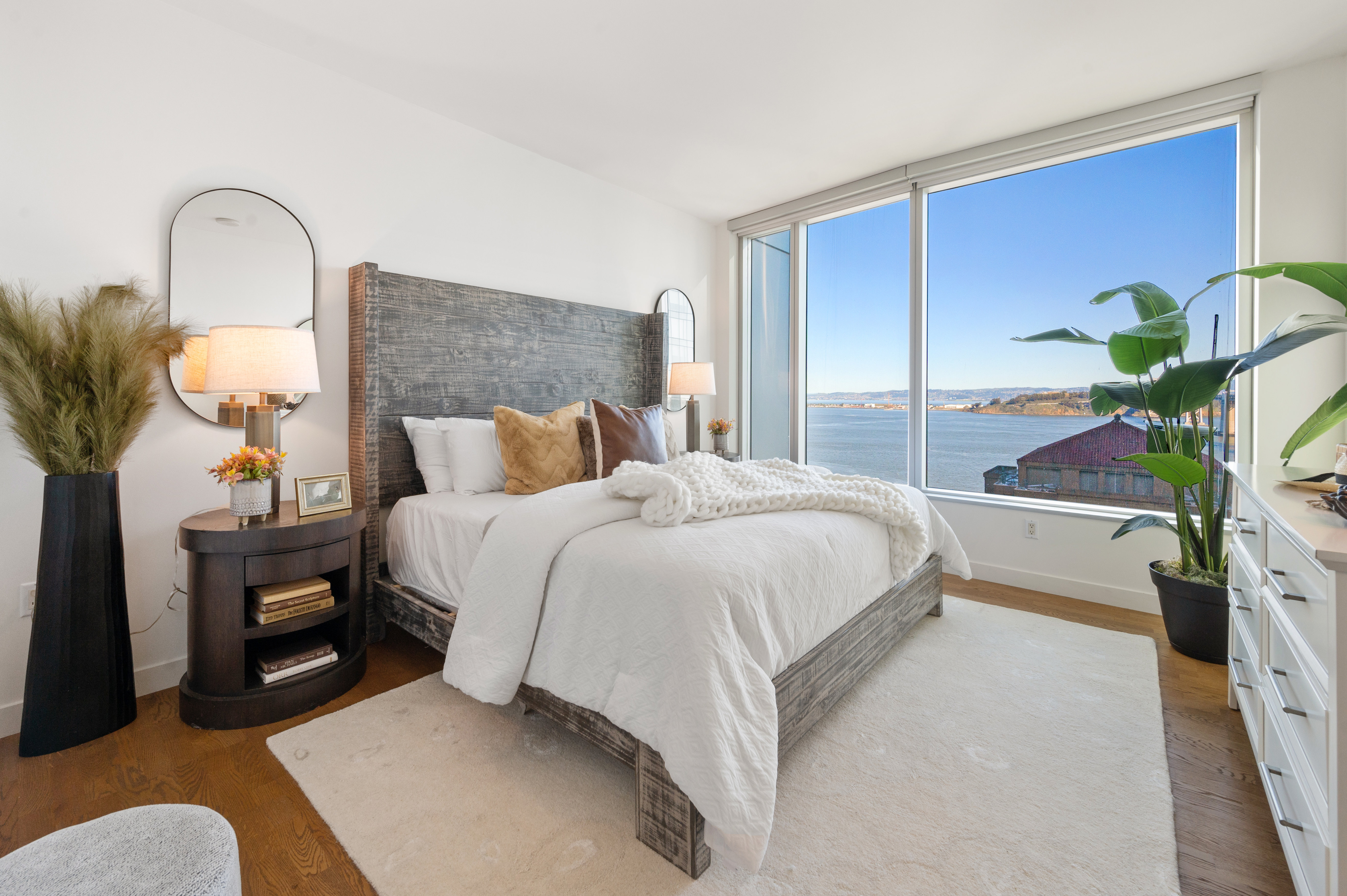 301 Main St #26C