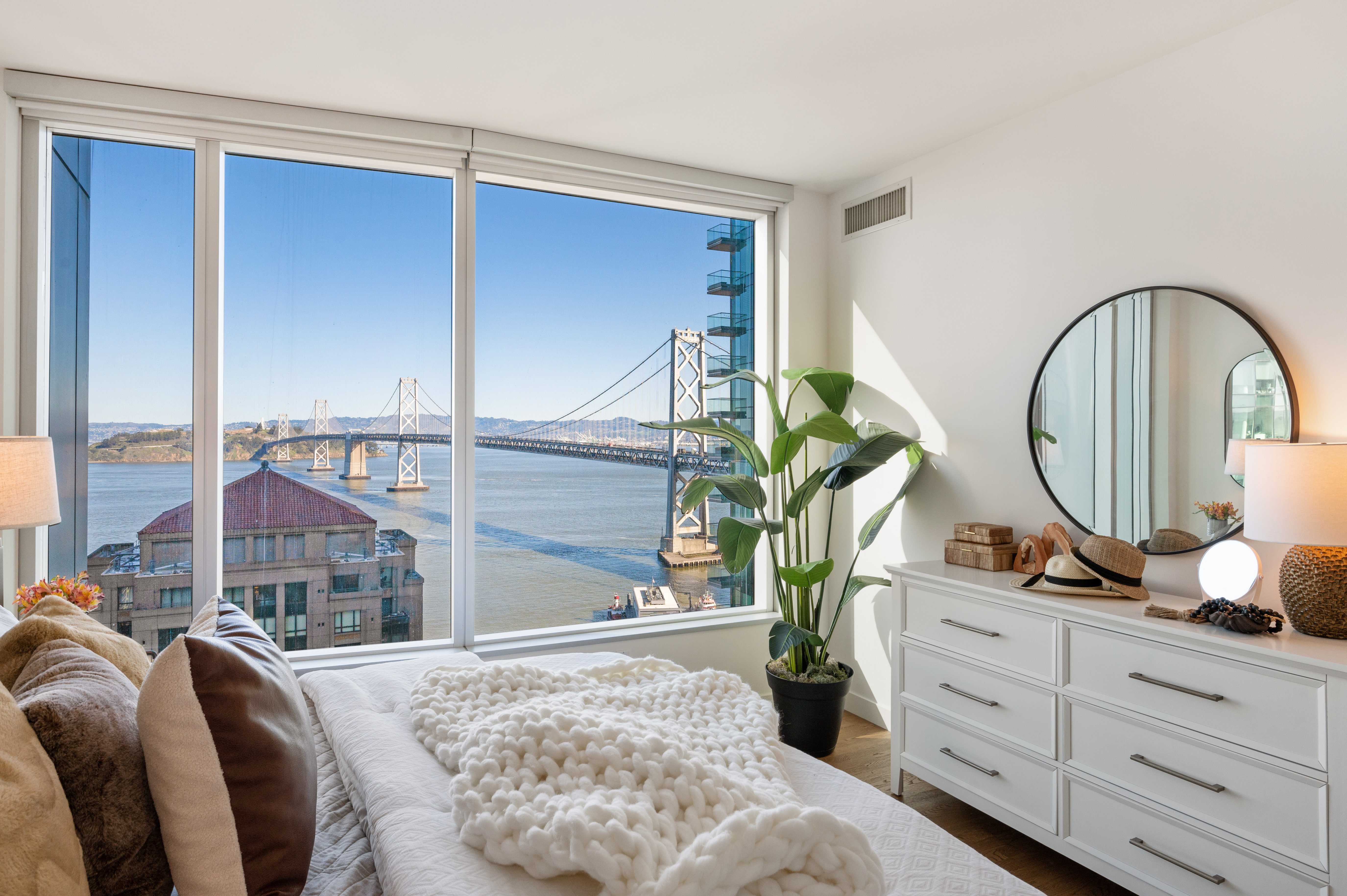 301 Main St #26C