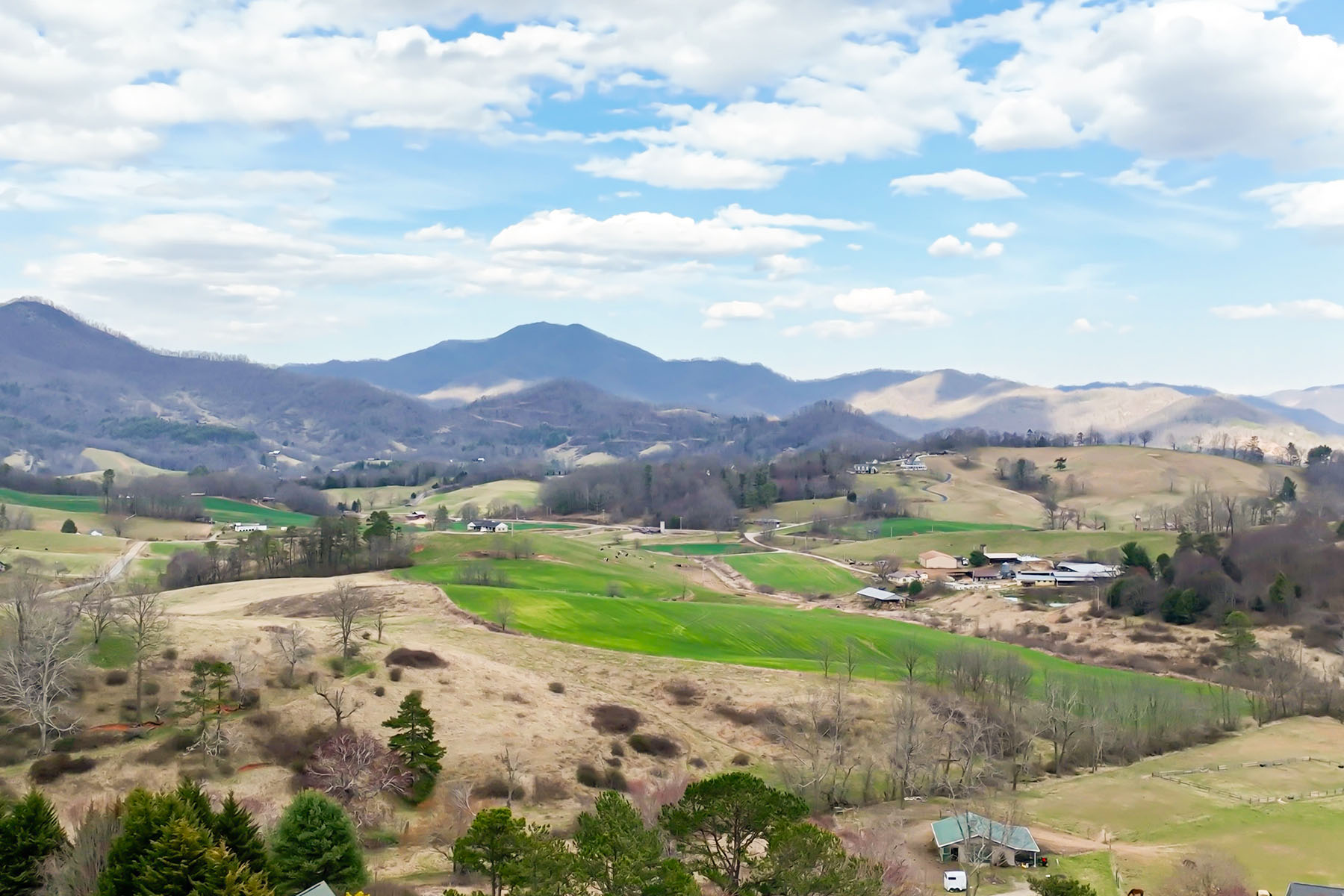 999 Coyote Hollow Road , 39