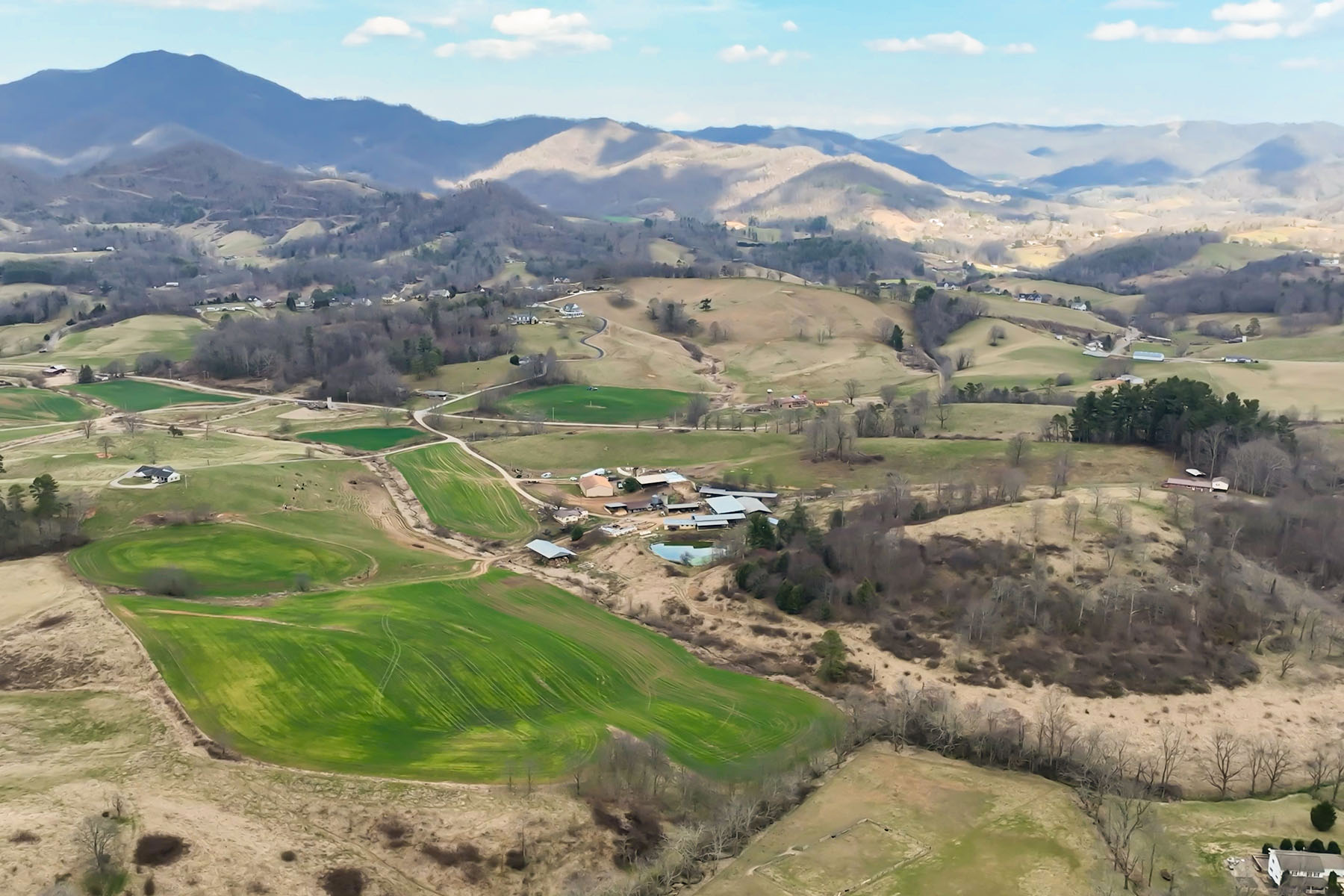 999 Coyote Hollow Road , 39
