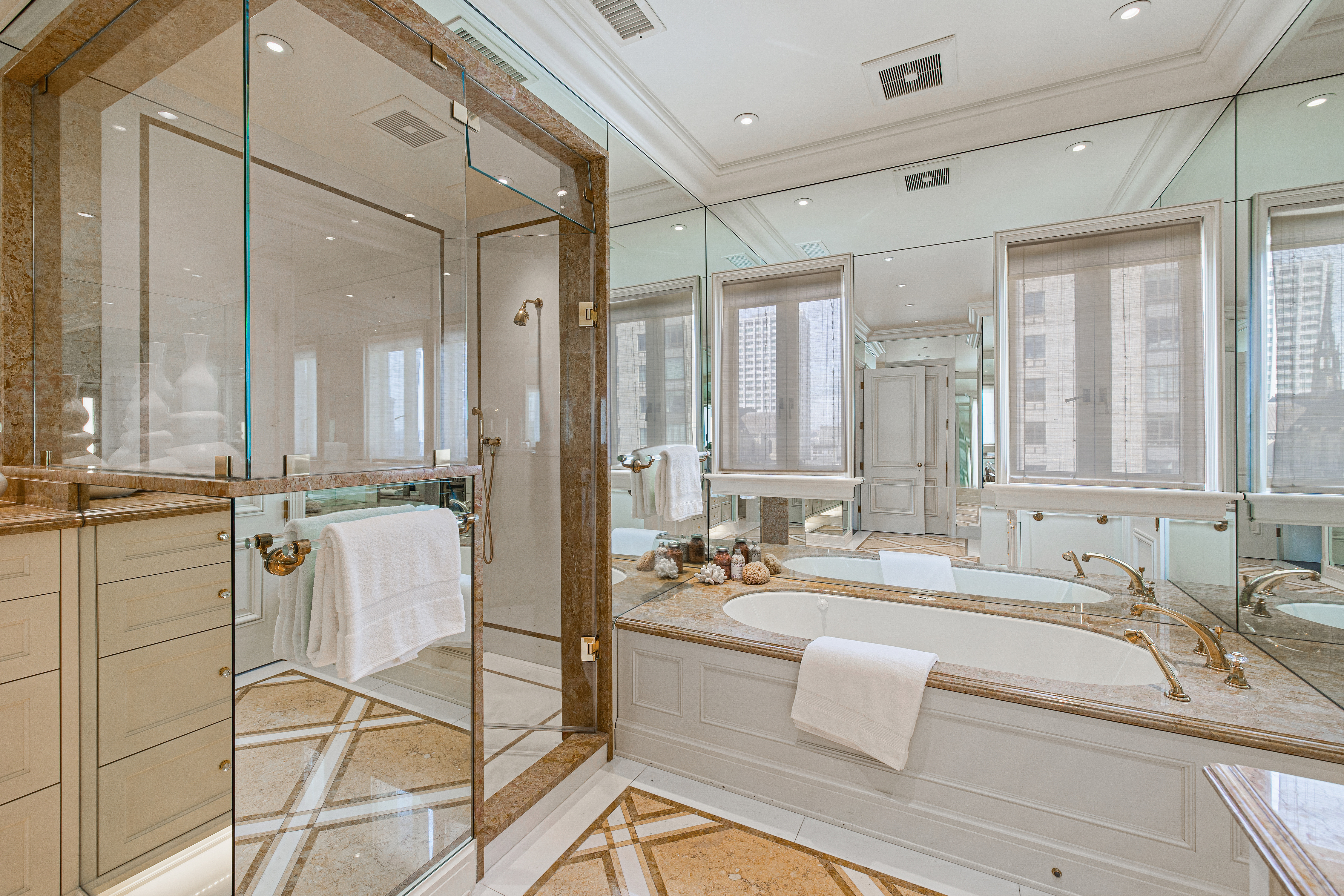 1100 Sacramento Street Penthouse 1002 