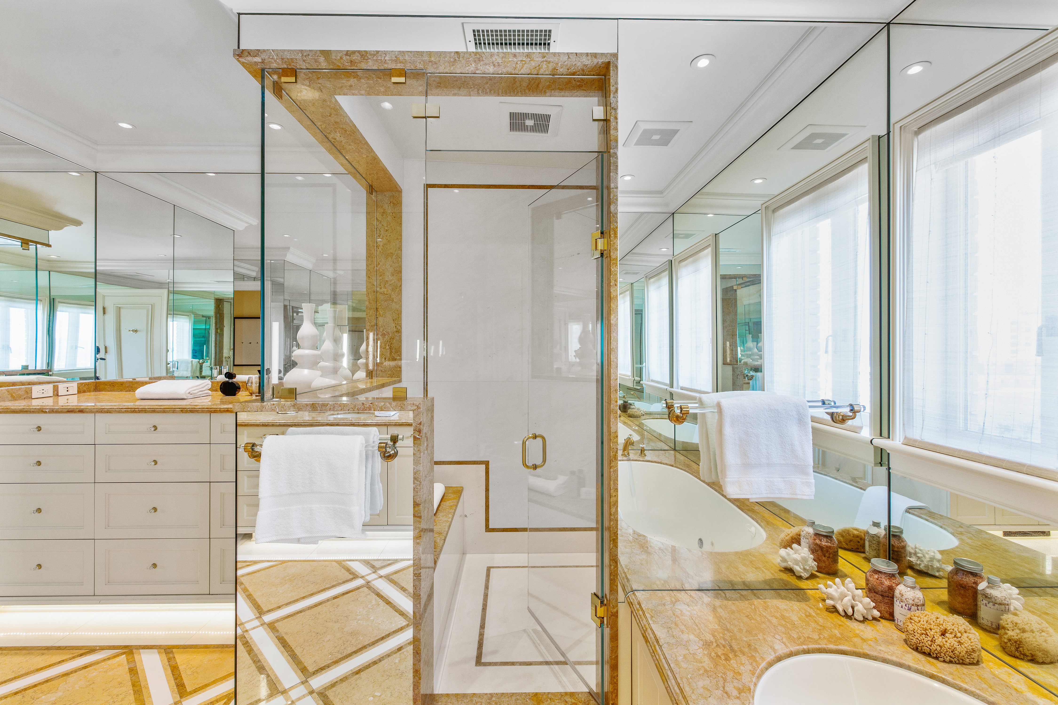 1100 Sacramento Street Penthouse 1002 