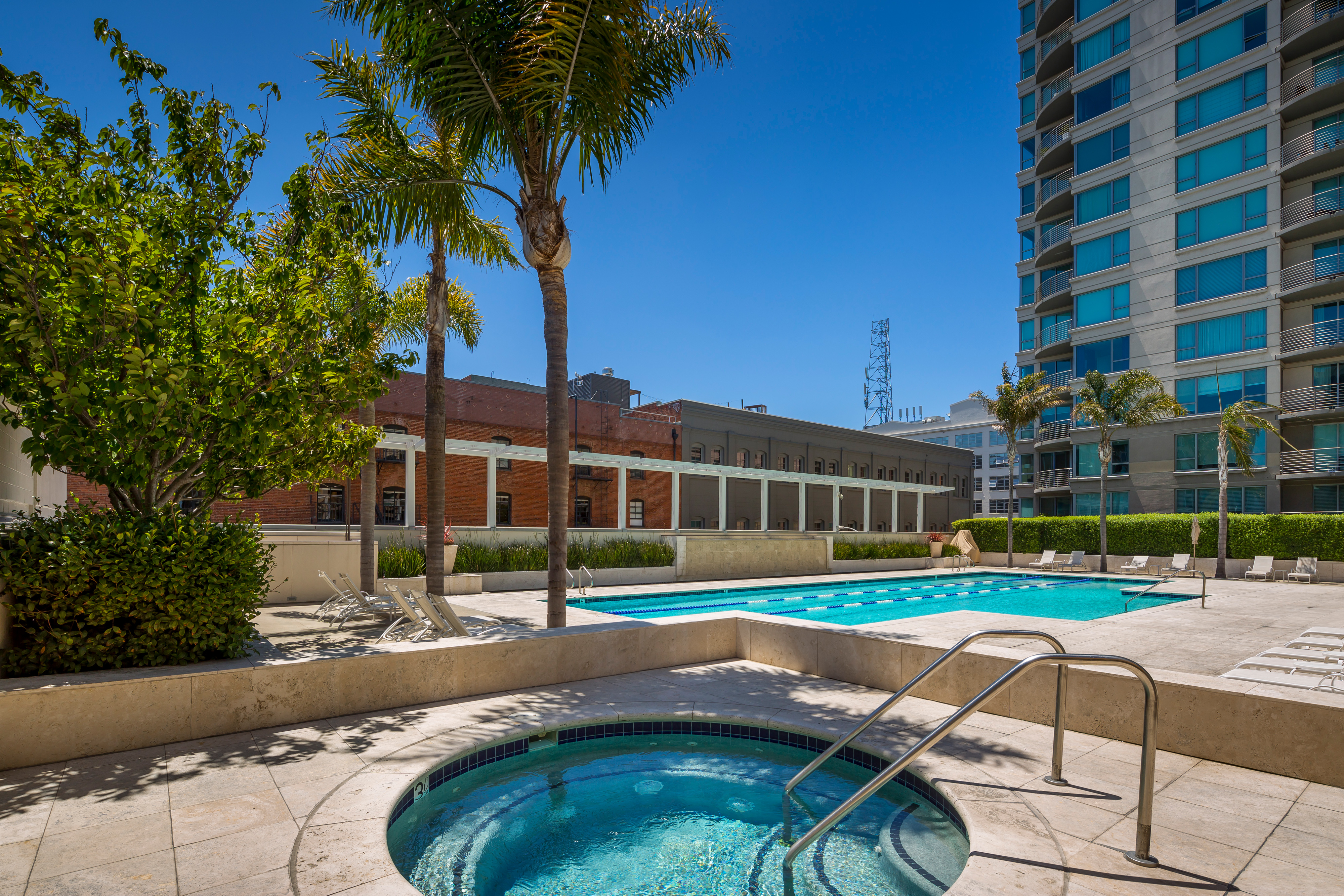 219 Brannan St #16H