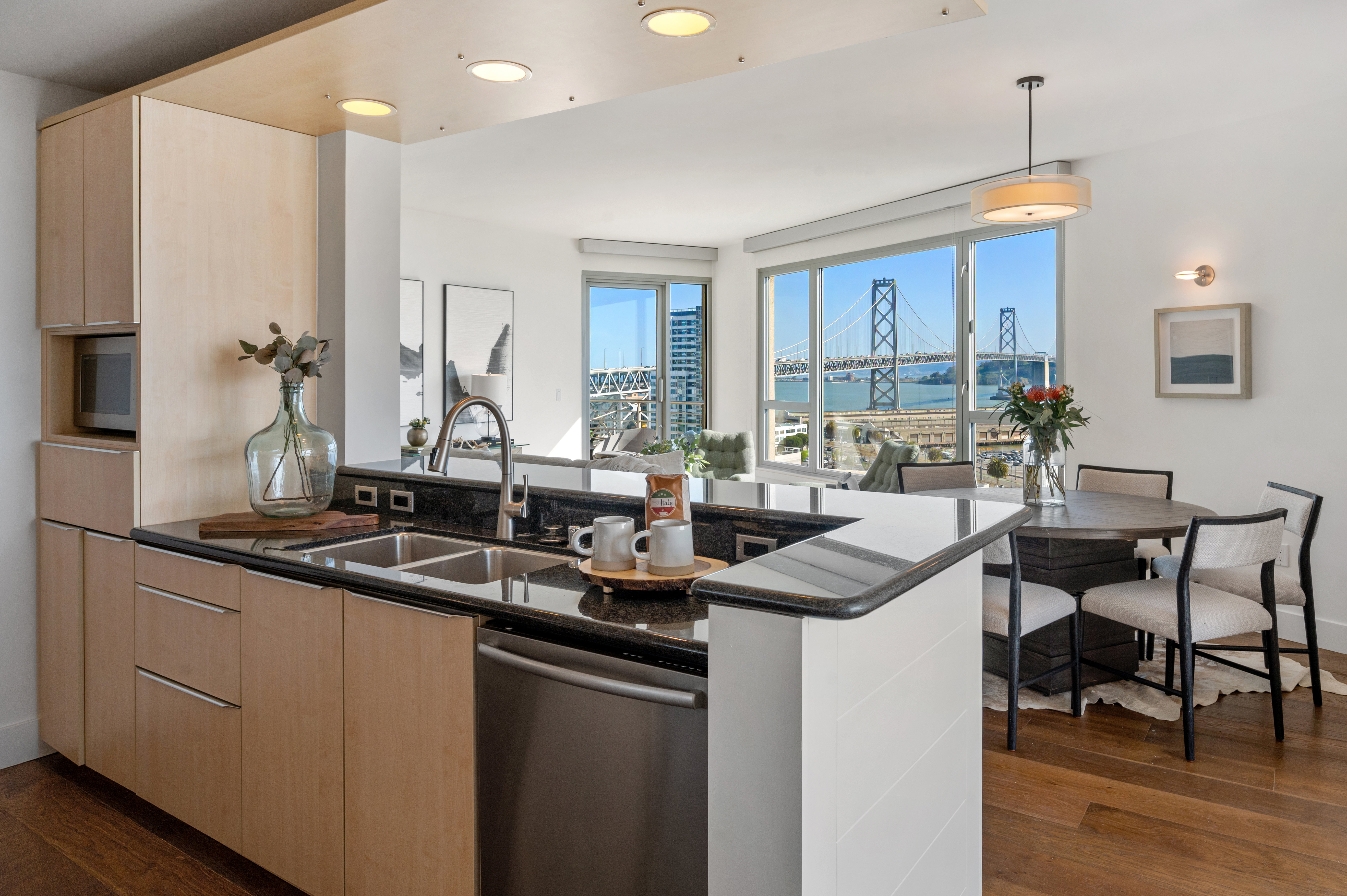 219 Brannan St #16H