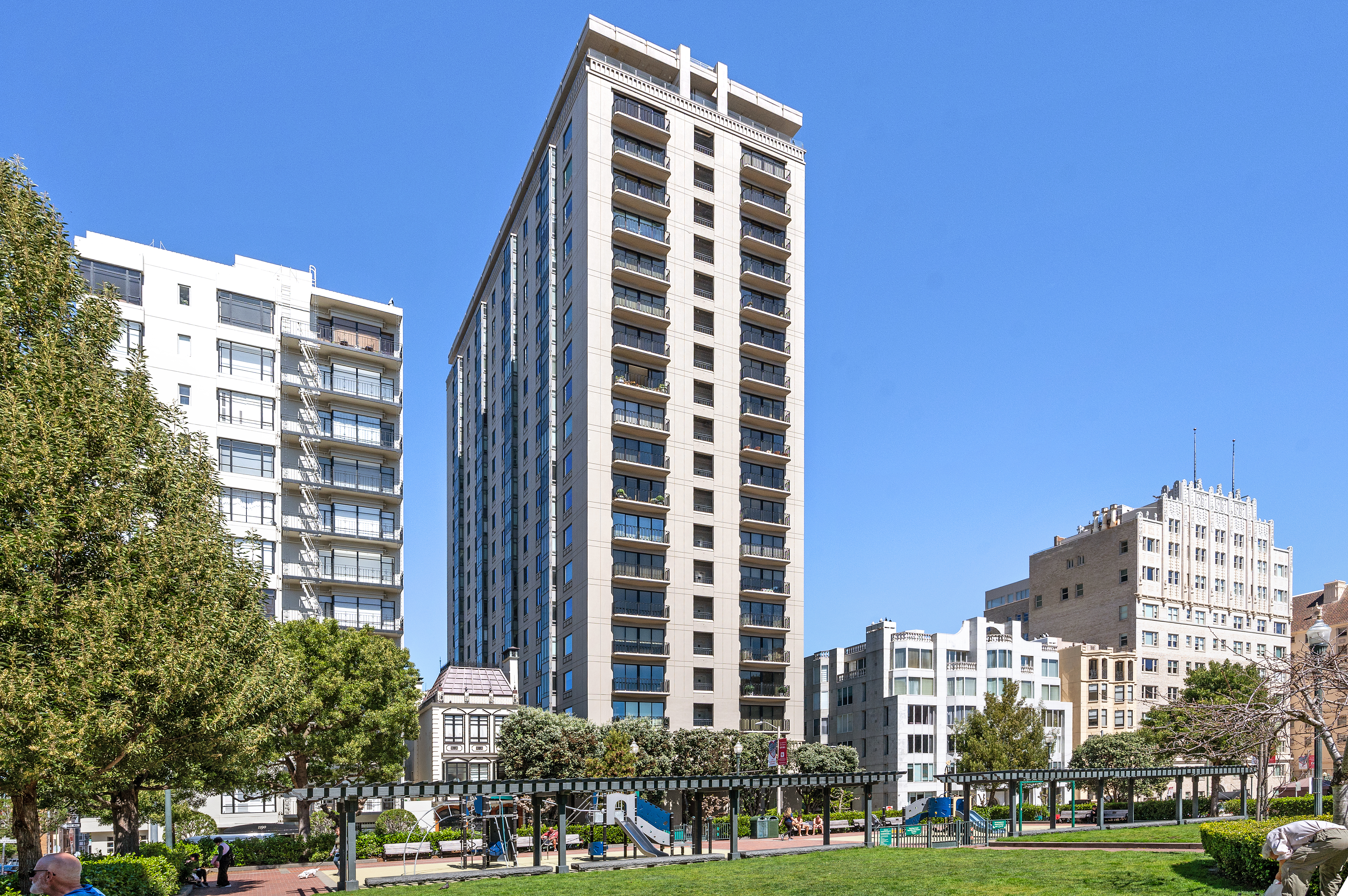 1170 Sacramento St #5A