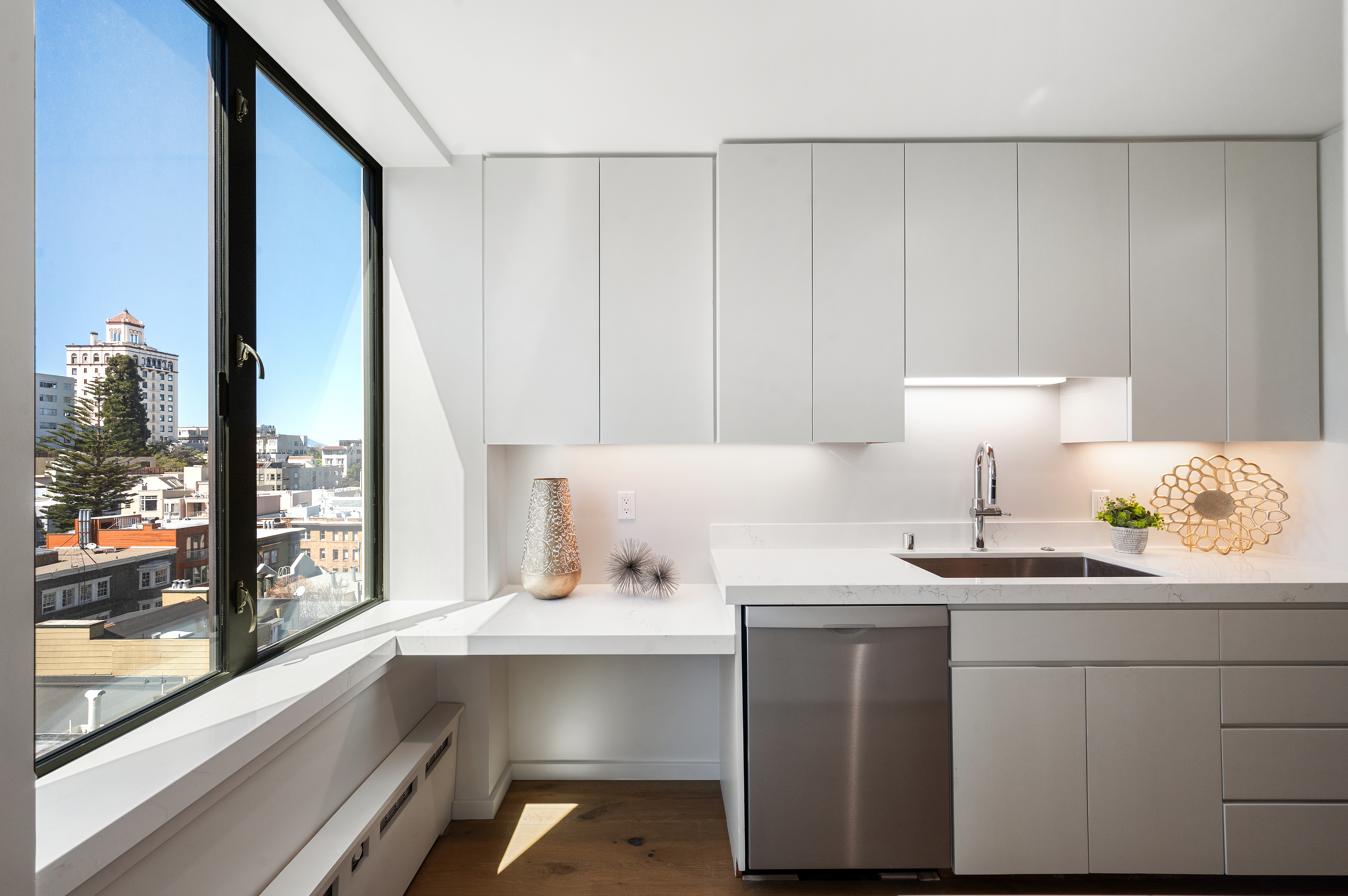 1170 Sacramento St #5A