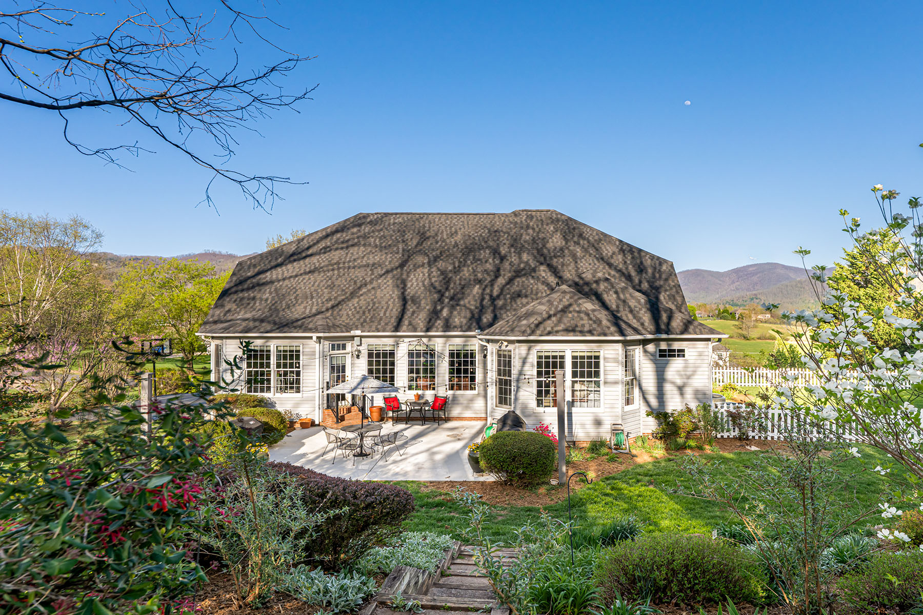 9 Meadow Glen Drive