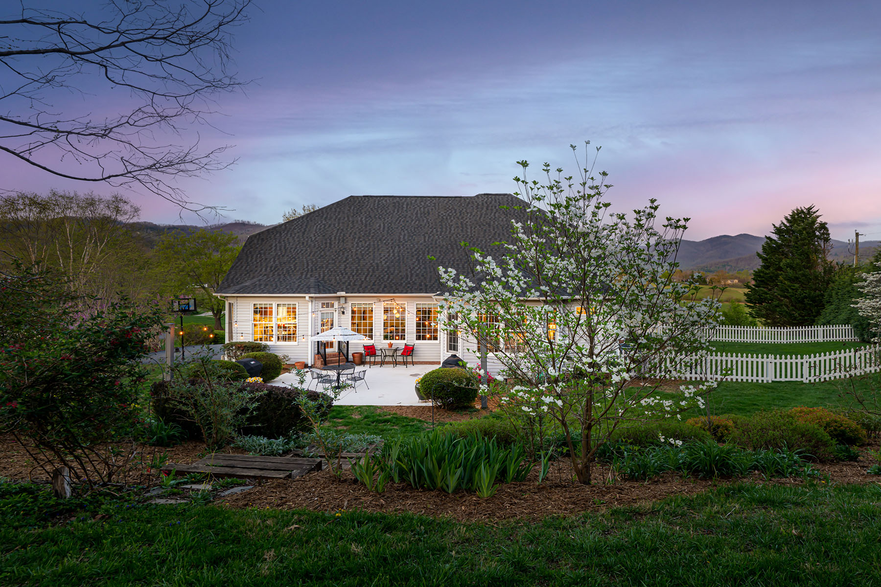 9 Meadow Glen Drive