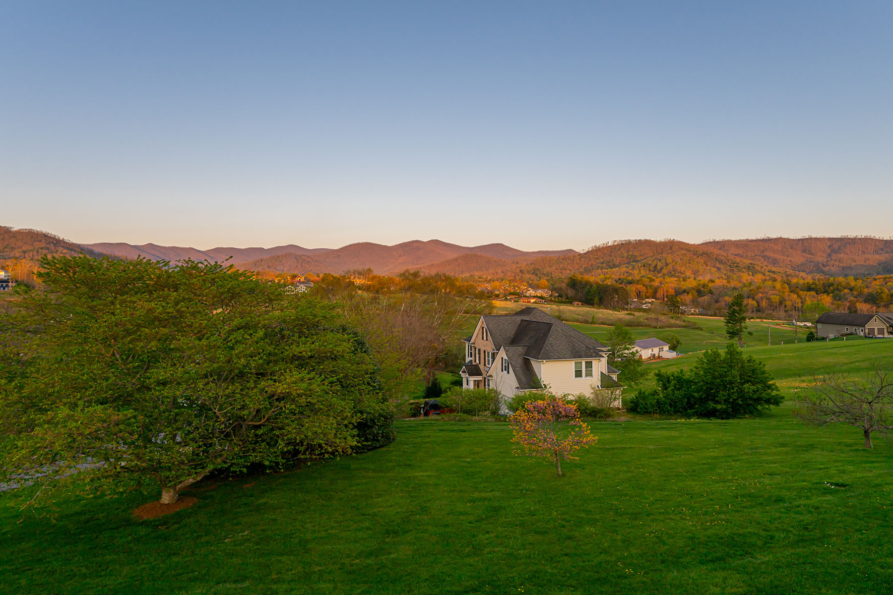 9 Meadow Glen Drive