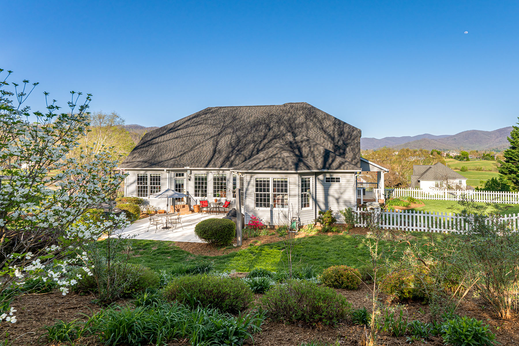 9 Meadow Glen Drive