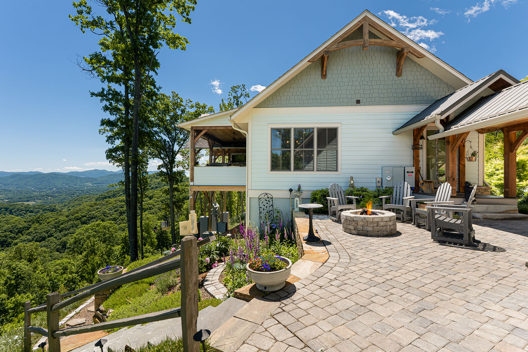 442 Signature Row Boulevard