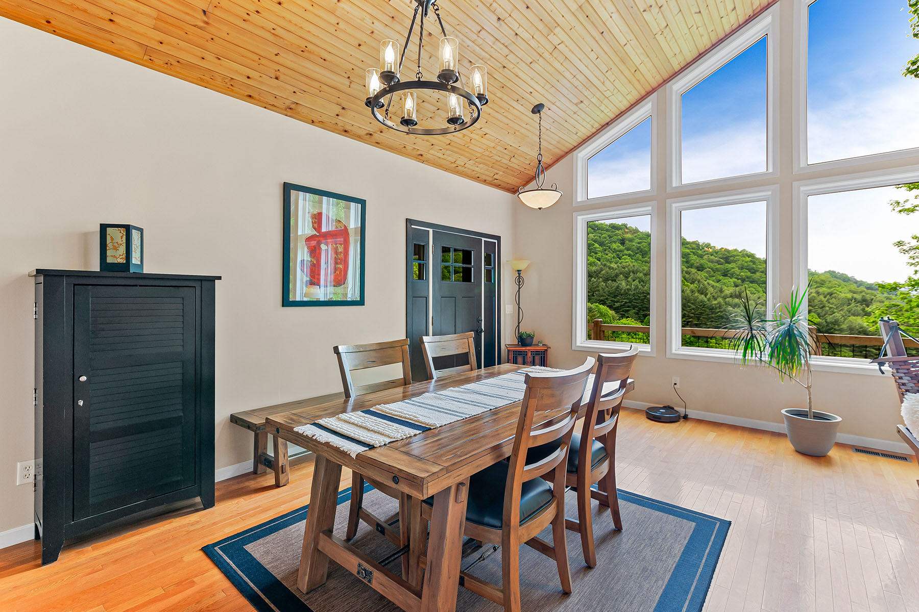 283 Grapevine Cove