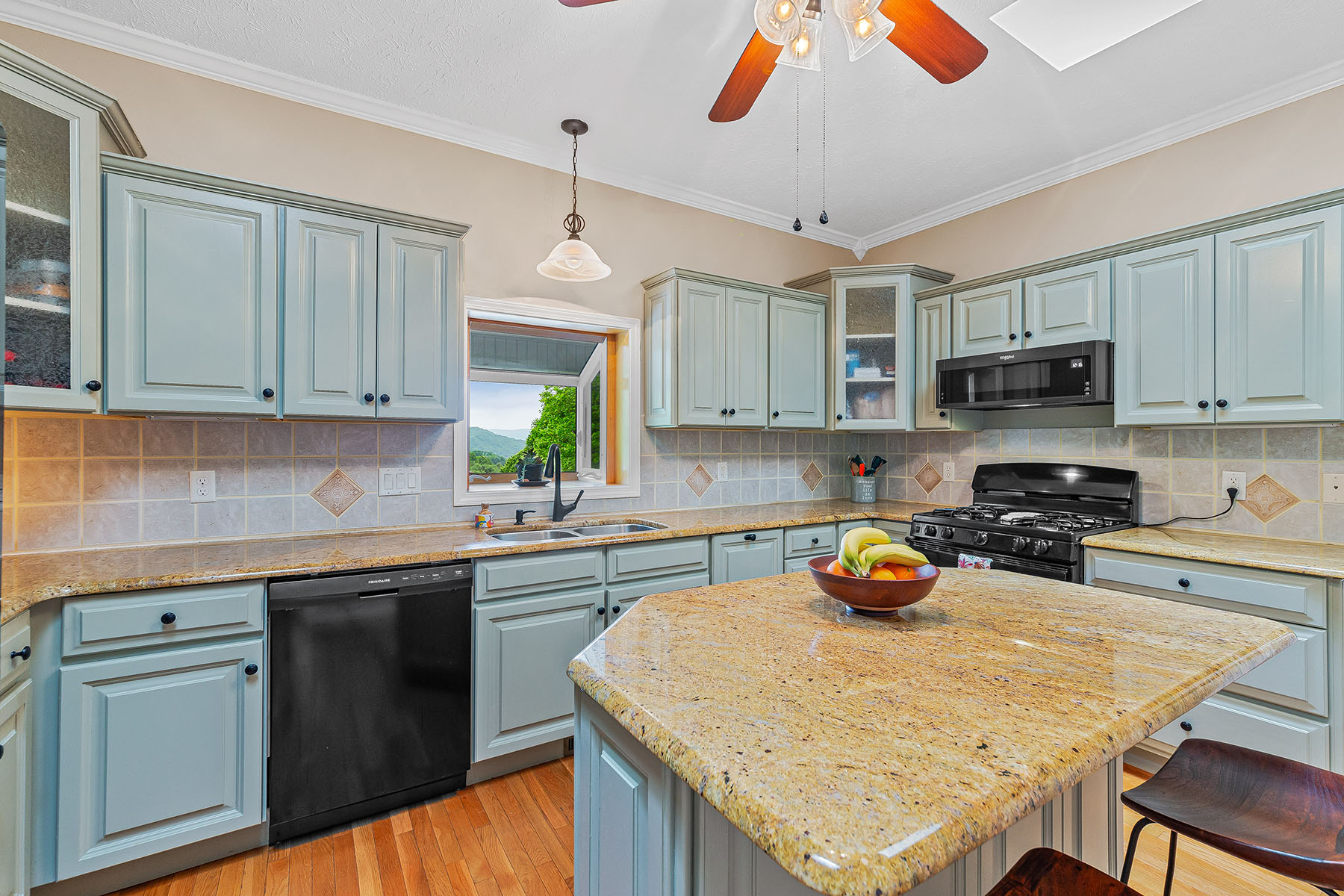 283 Grapevine Cove