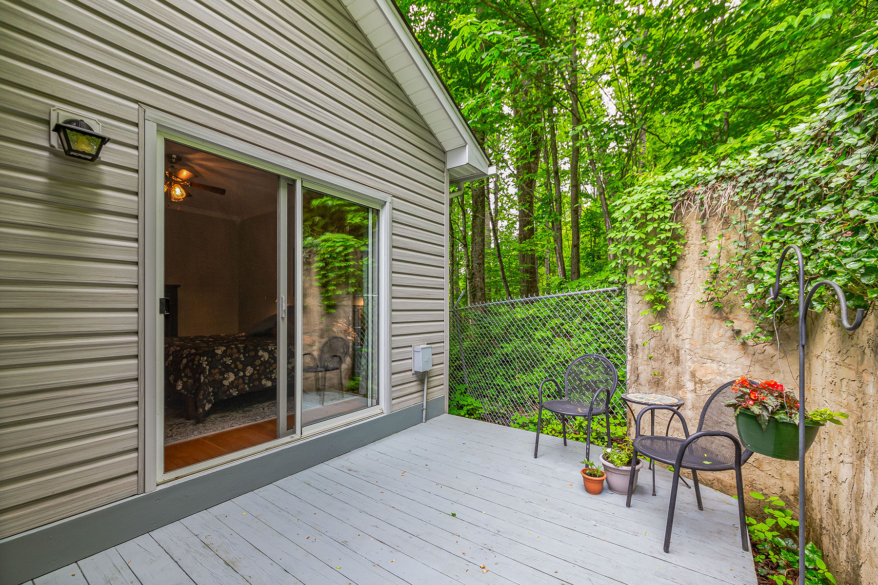 283 Grapevine Cove
