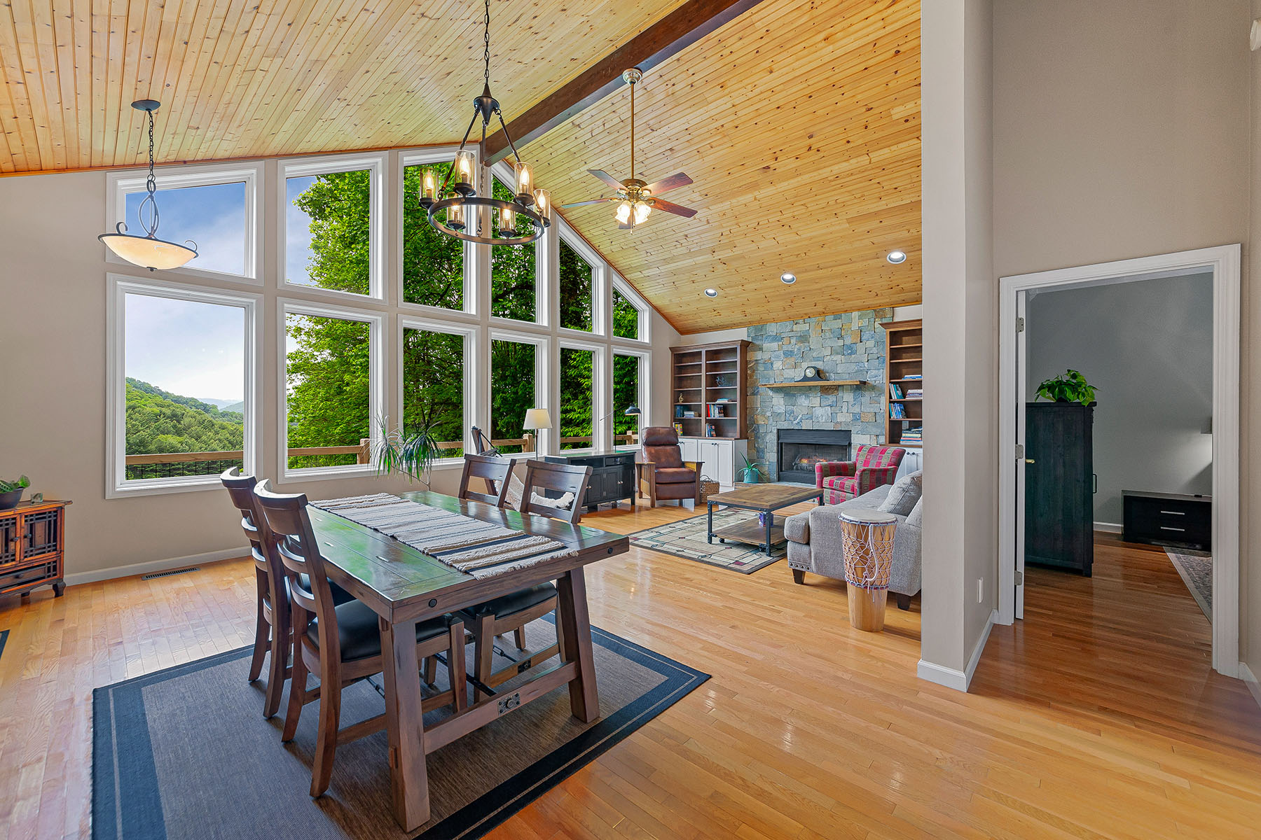 283 Grapevine Cove