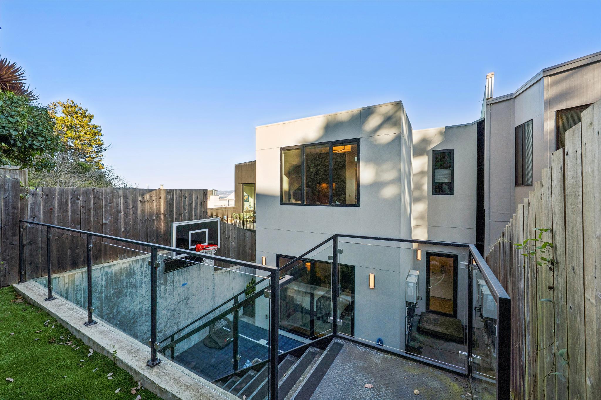 268 Grand View Ave
