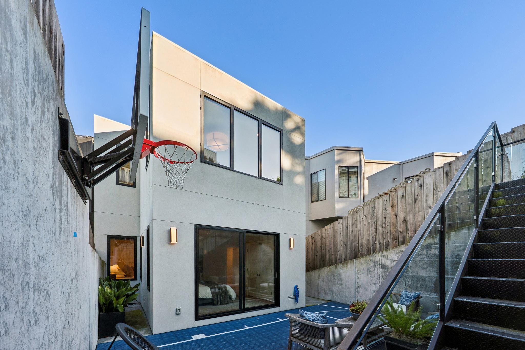 268 Grand View Ave