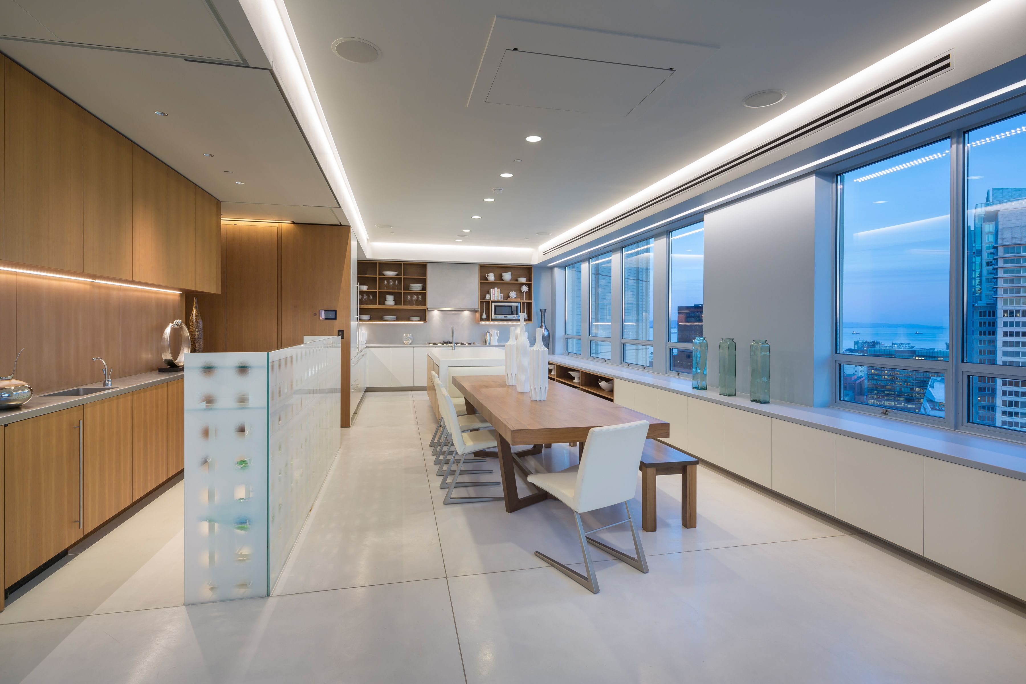 690 Market Street 2402