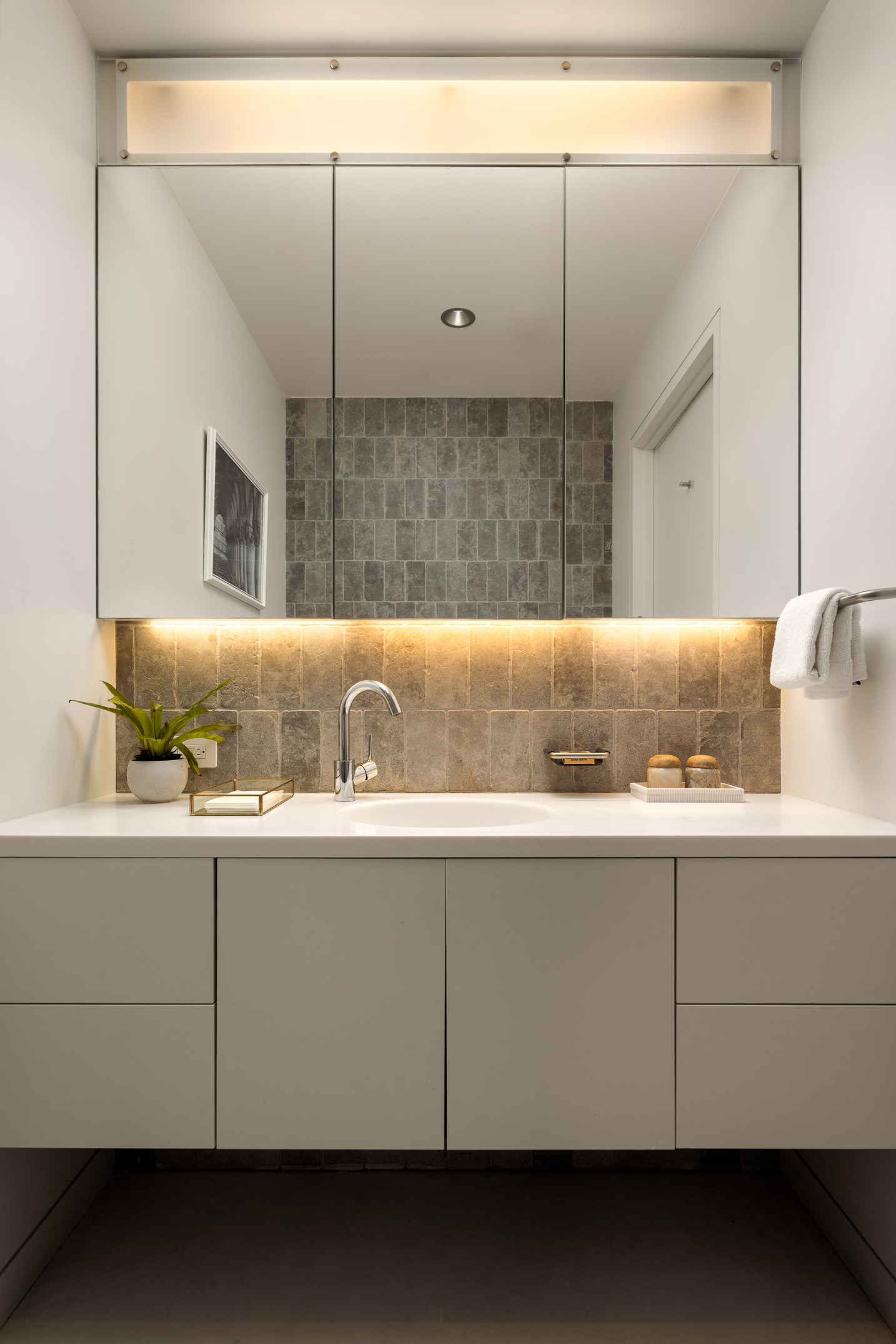 690 Market Street 2402