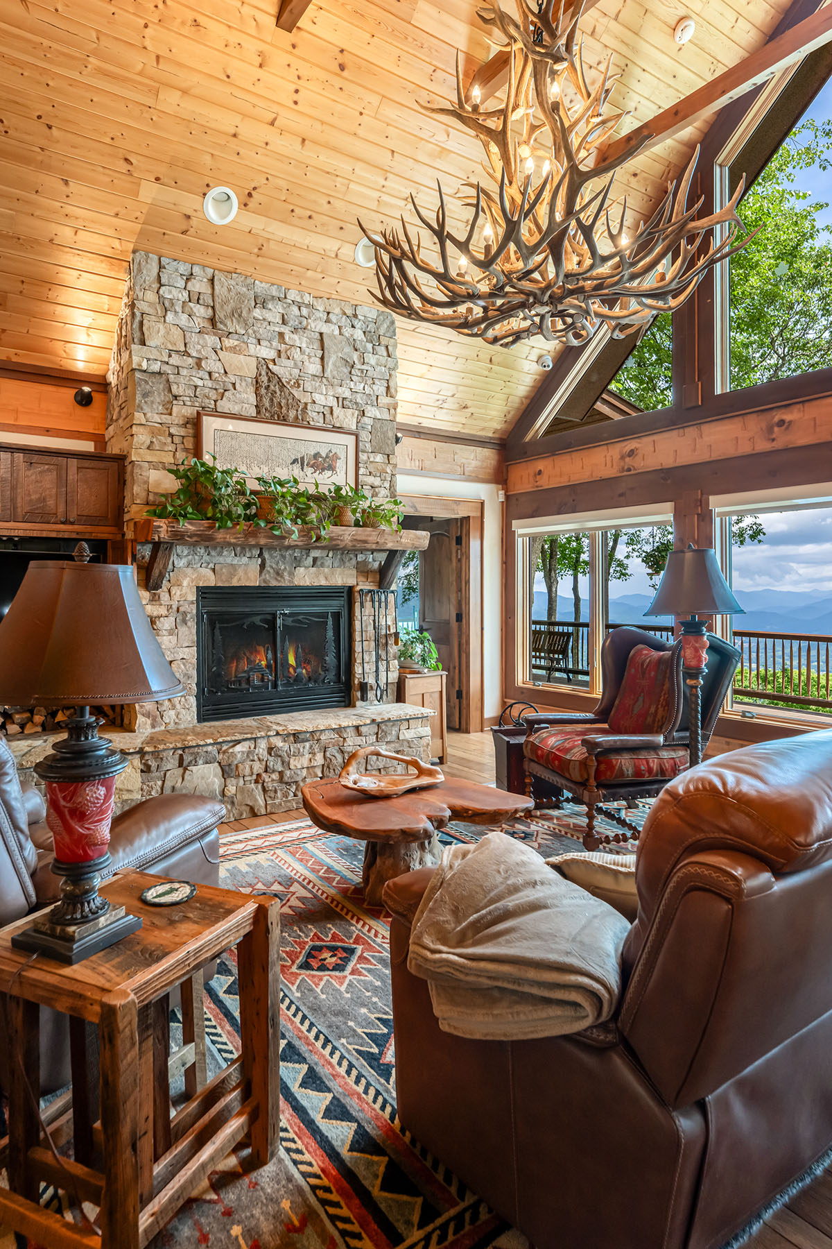 242 Anisidi Trail