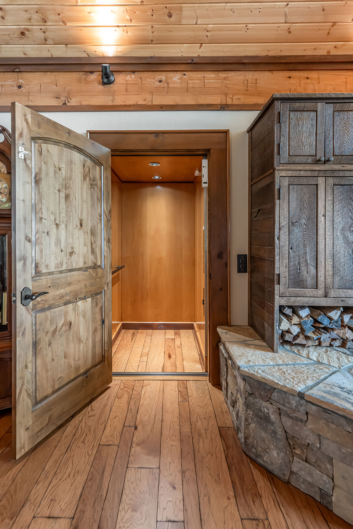 242 Anisidi Trail