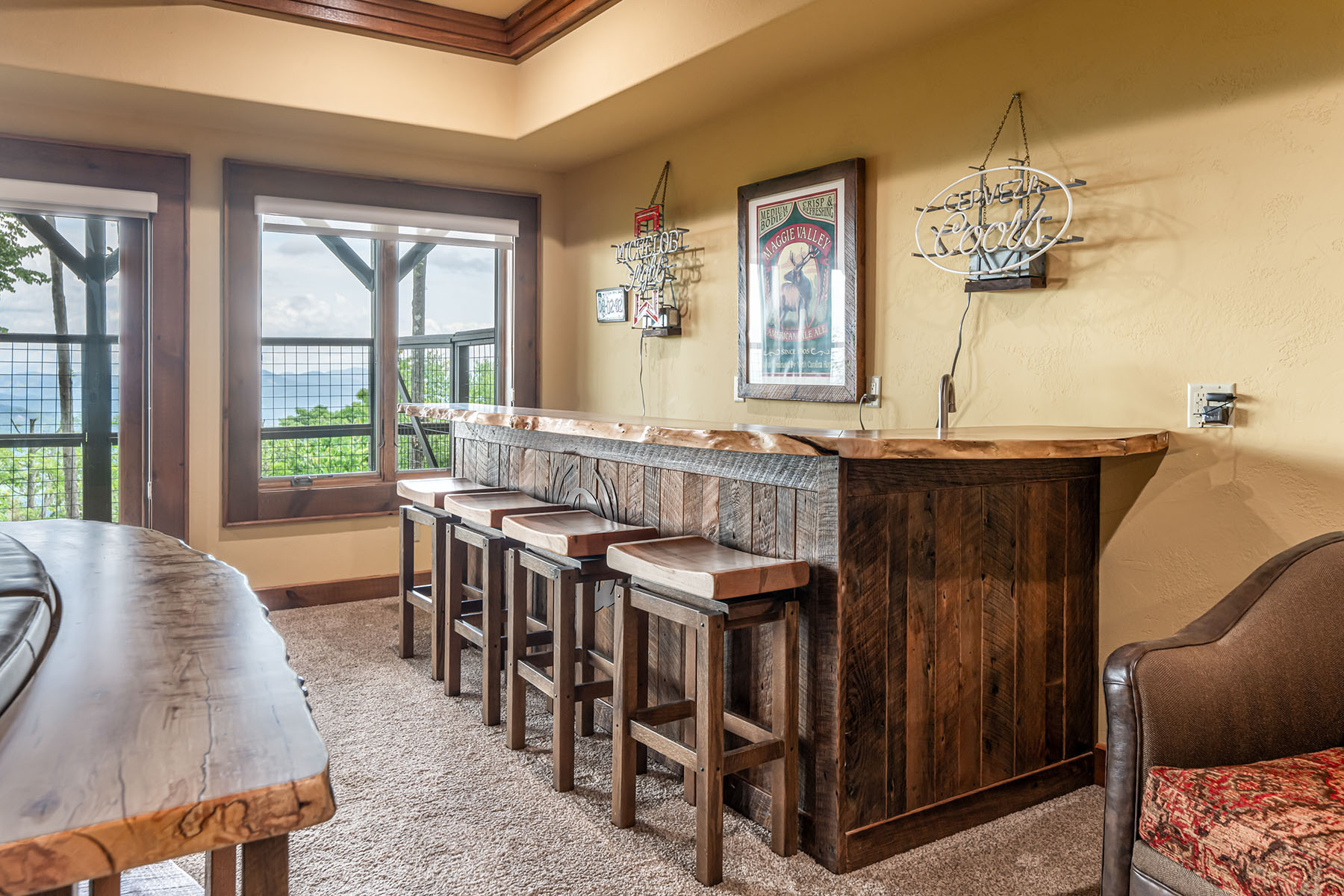 242 Anisidi Trail