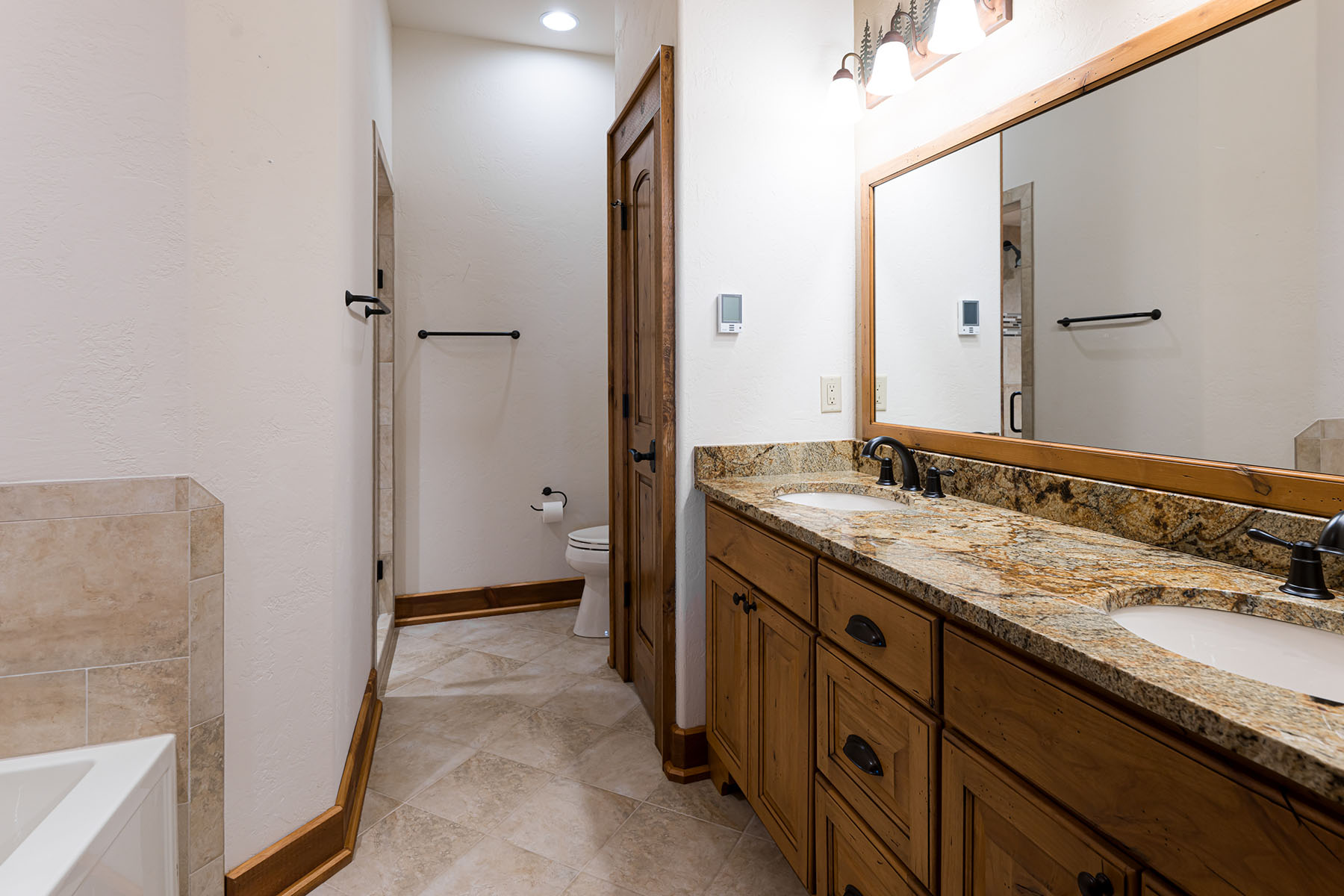 242 Anisidi Trail