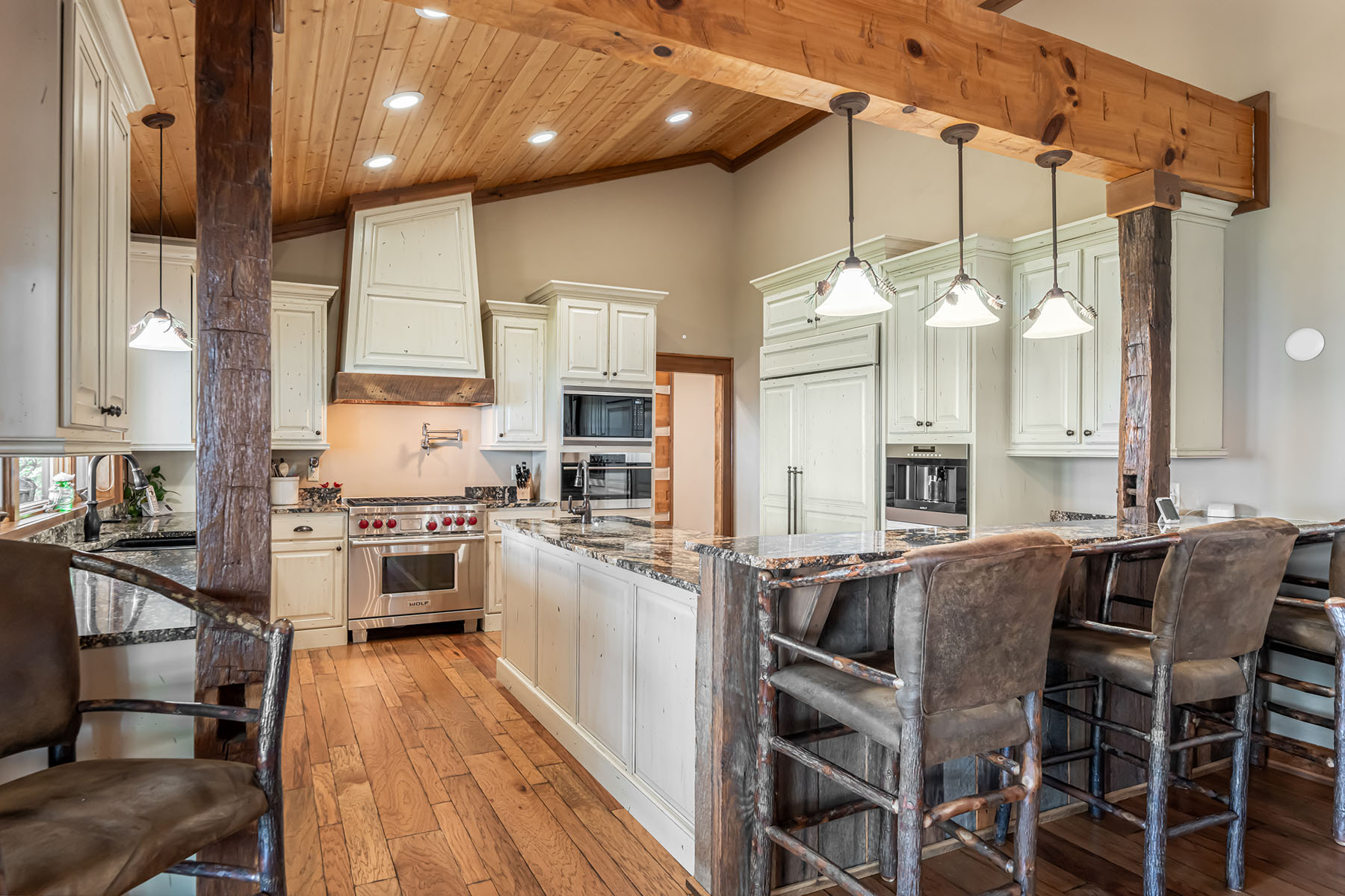 242 Anisidi Trail