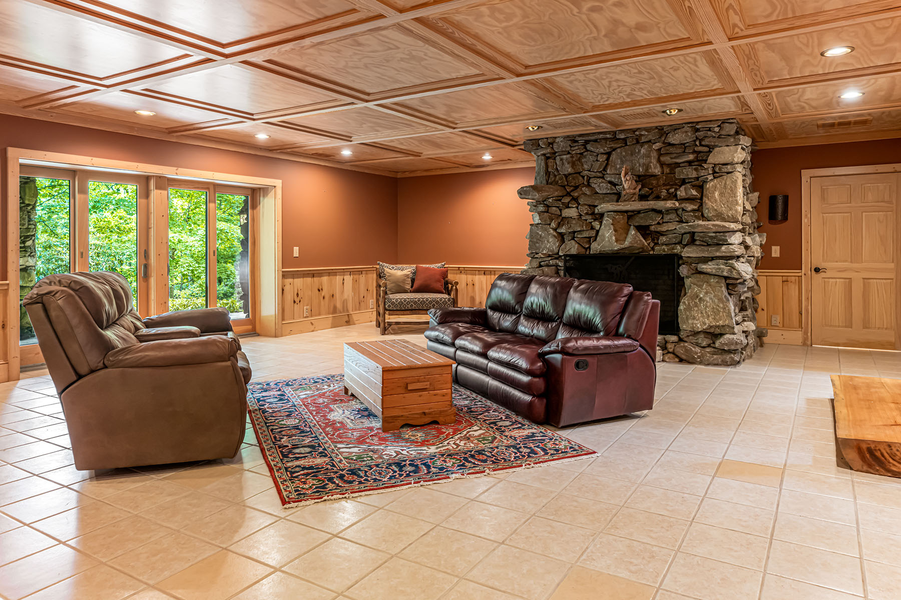 303 Flying Hawk Trail