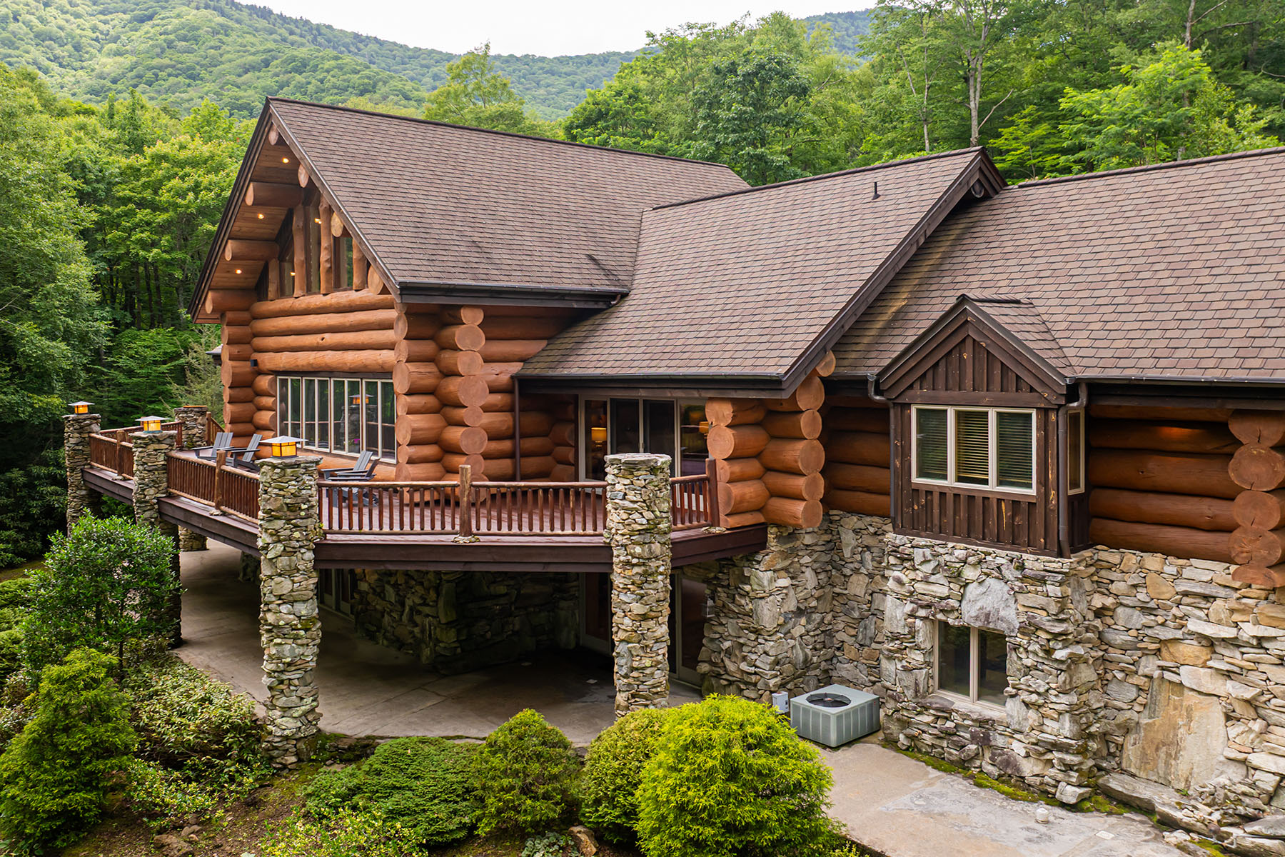 303 Flying Hawk Trail