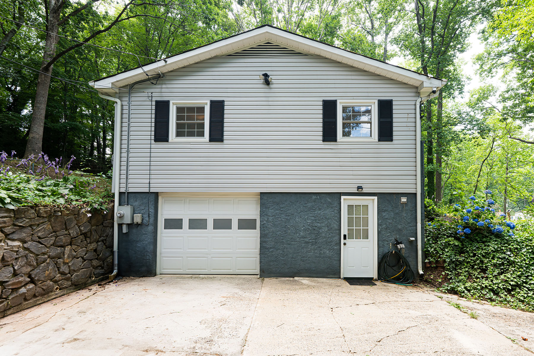 74 English Drive