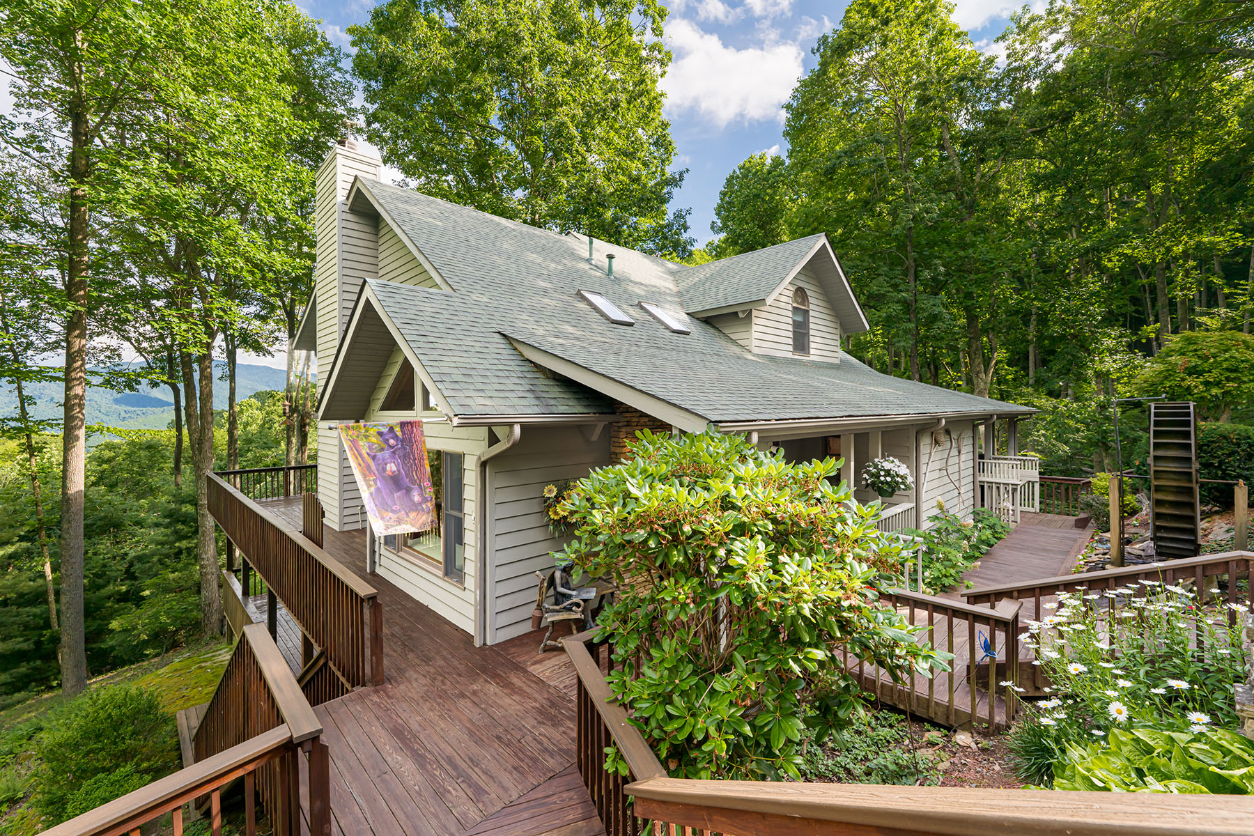 163 Tweetys Knoll
