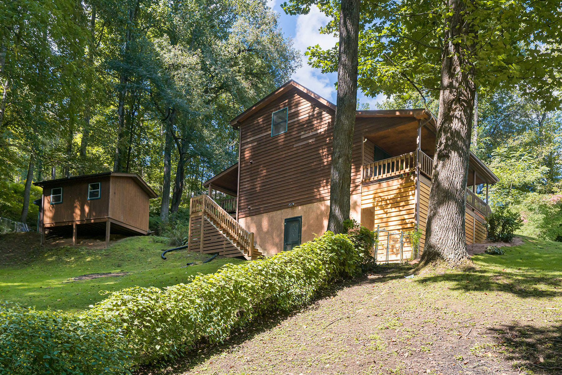 939 Mountain Lake Drive
