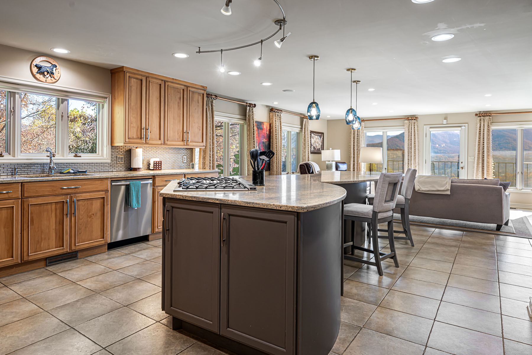 820 Laurel Ridge Drive