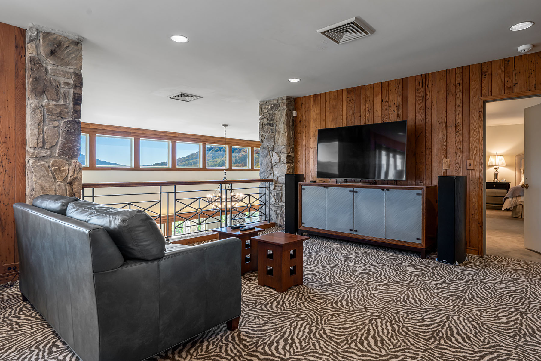 820 Laurel Ridge Drive