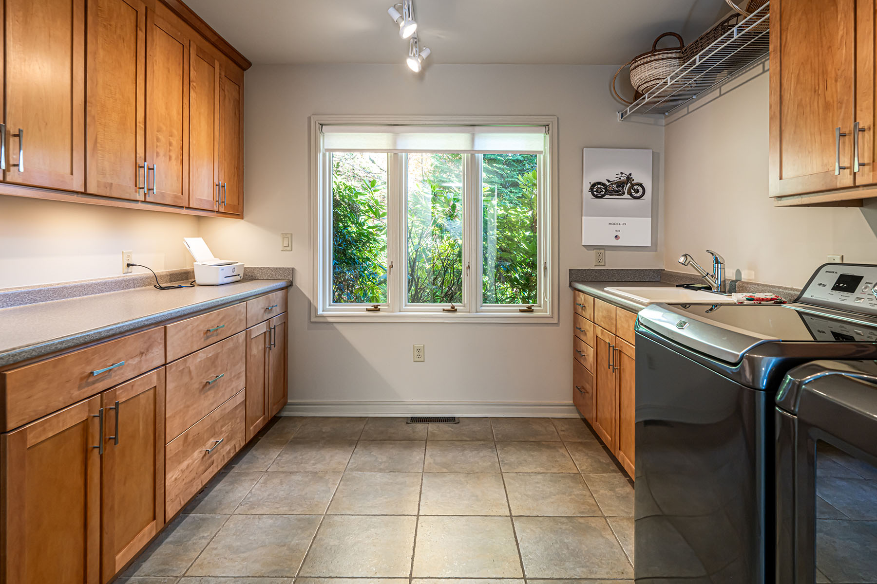 820 Laurel Ridge Drive