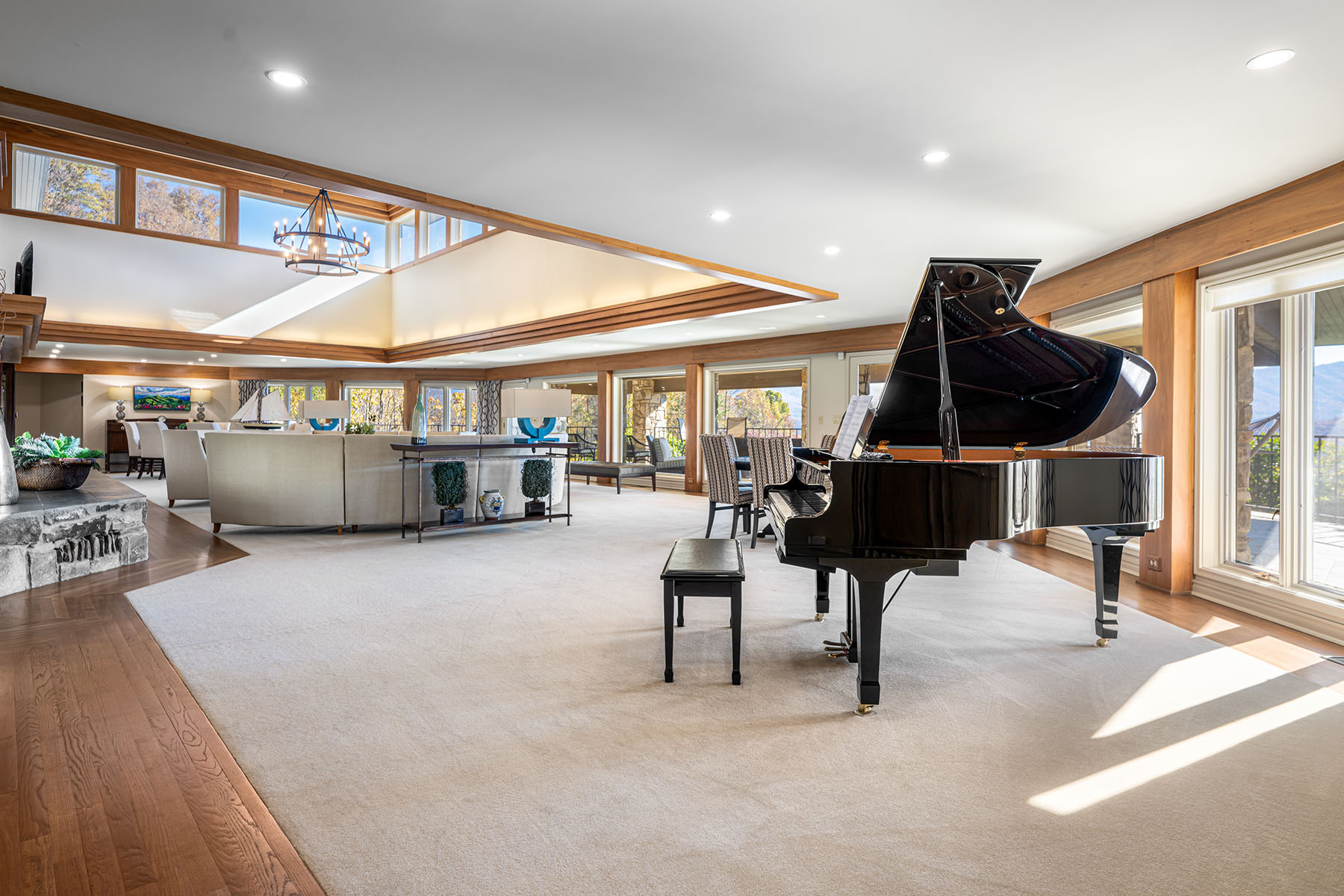 820 Laurel Ridge Drive