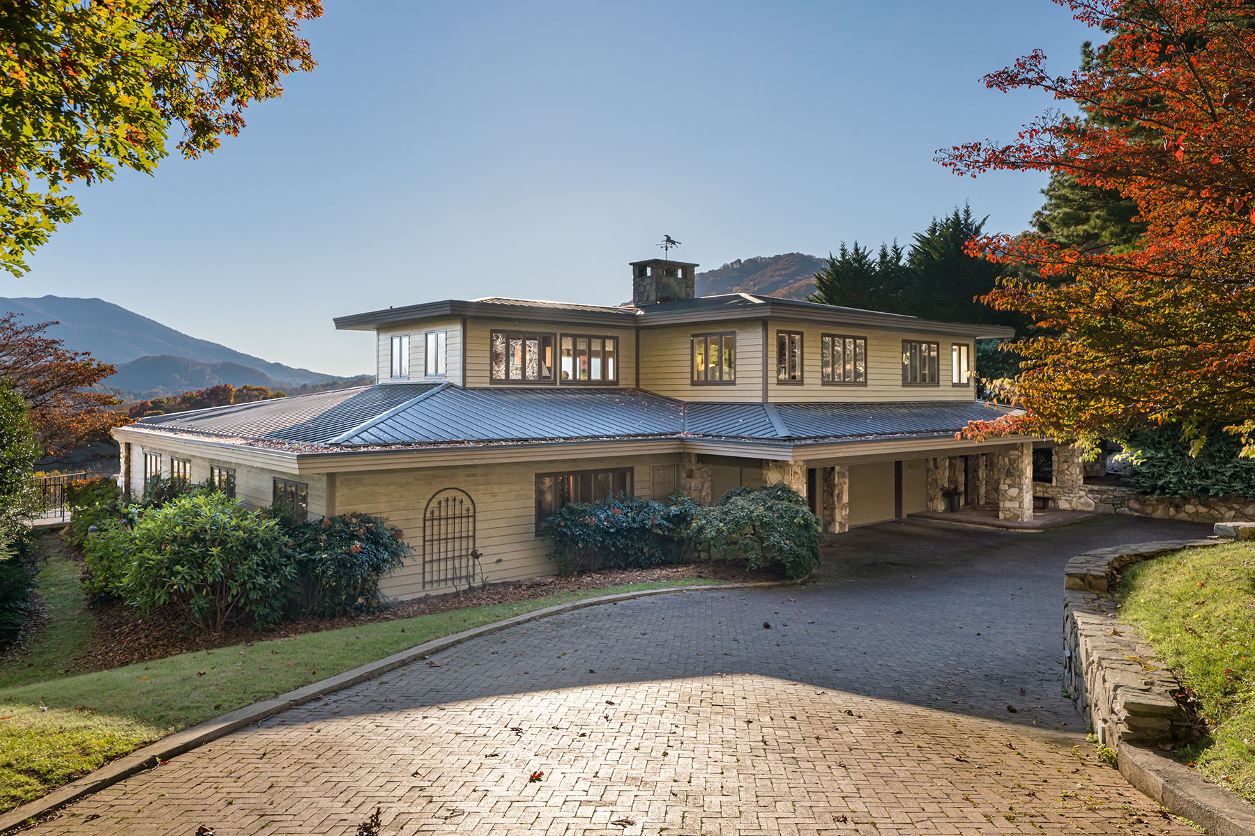 820 Laurel Ridge Drive