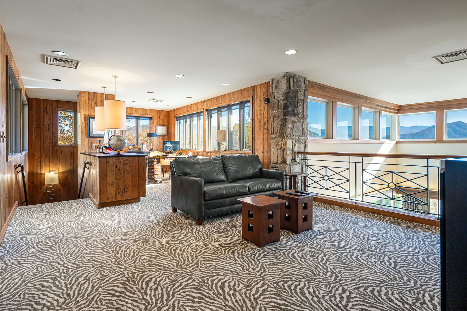 820 Laurel Ridge Drive