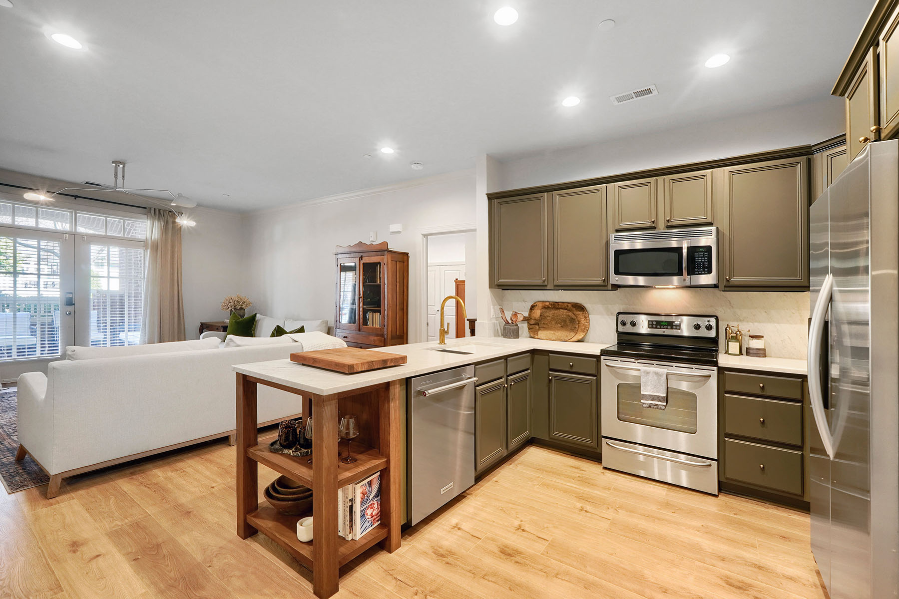 518 Clarice Avenue , 100