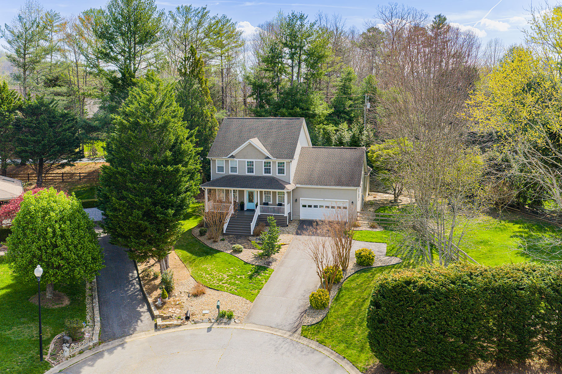 305 Woodview Court