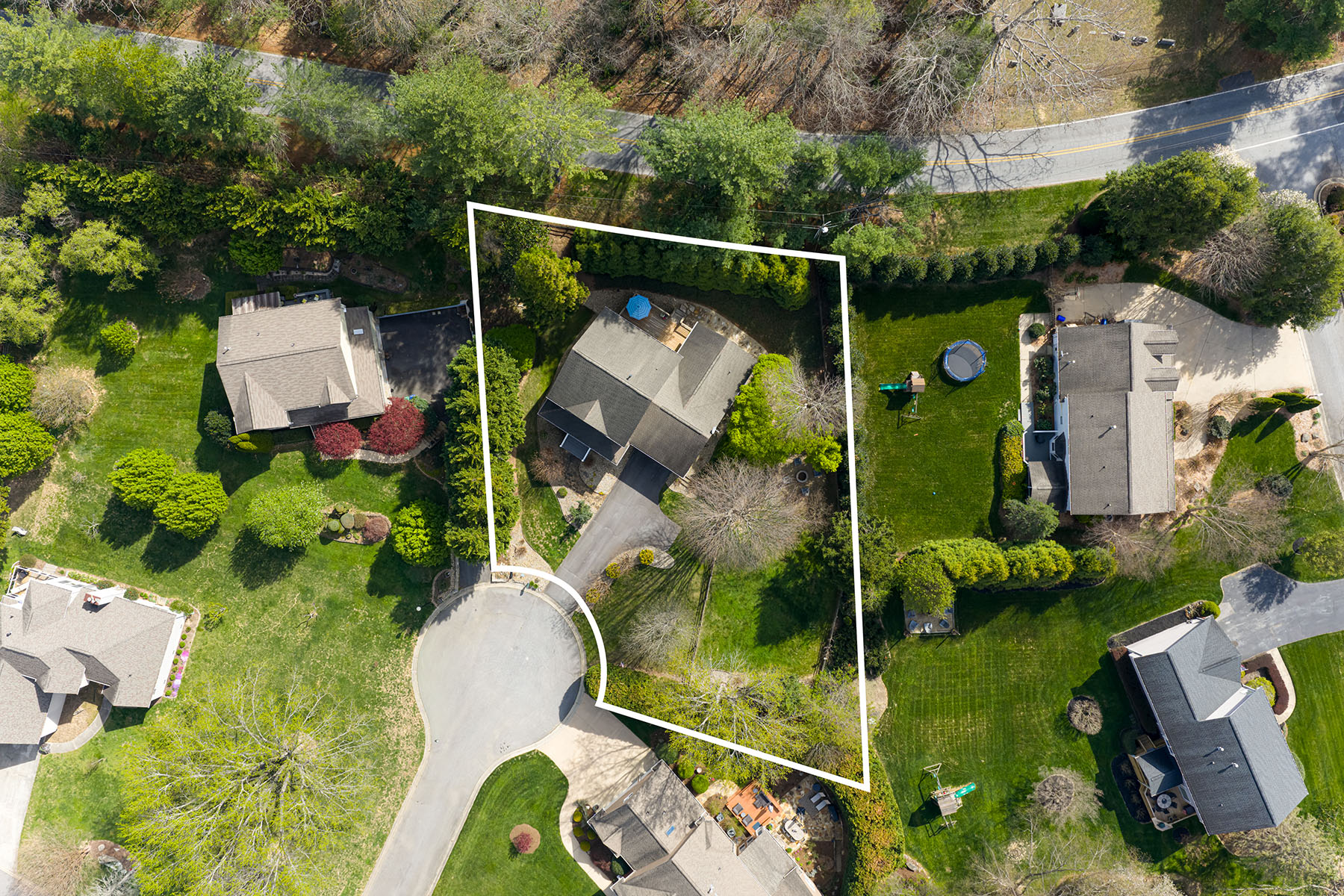 305 Woodview Court
